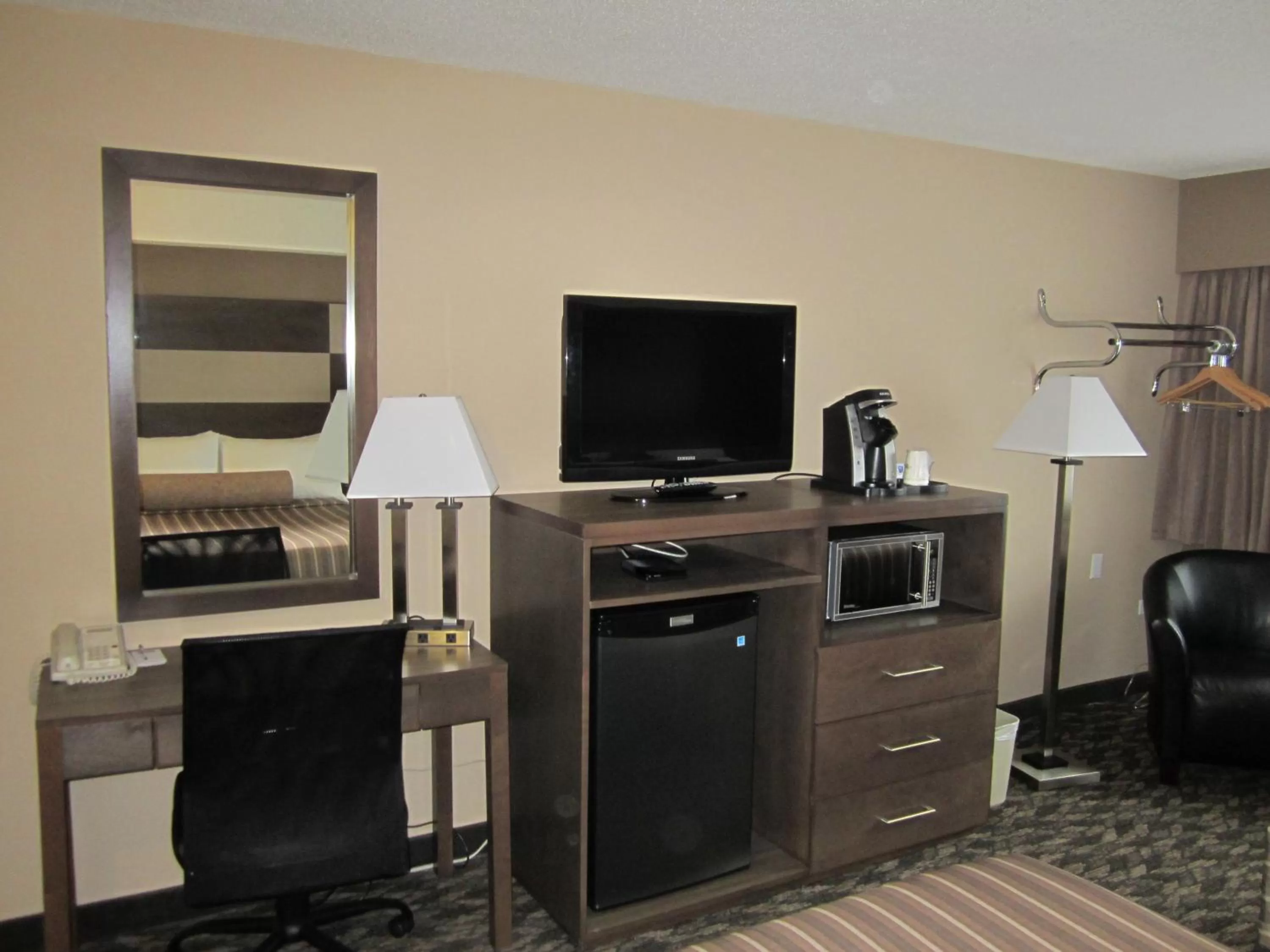 Queen Room with Two Queen Beds - Non-Smoking in Travelodge by Wyndham Prince George