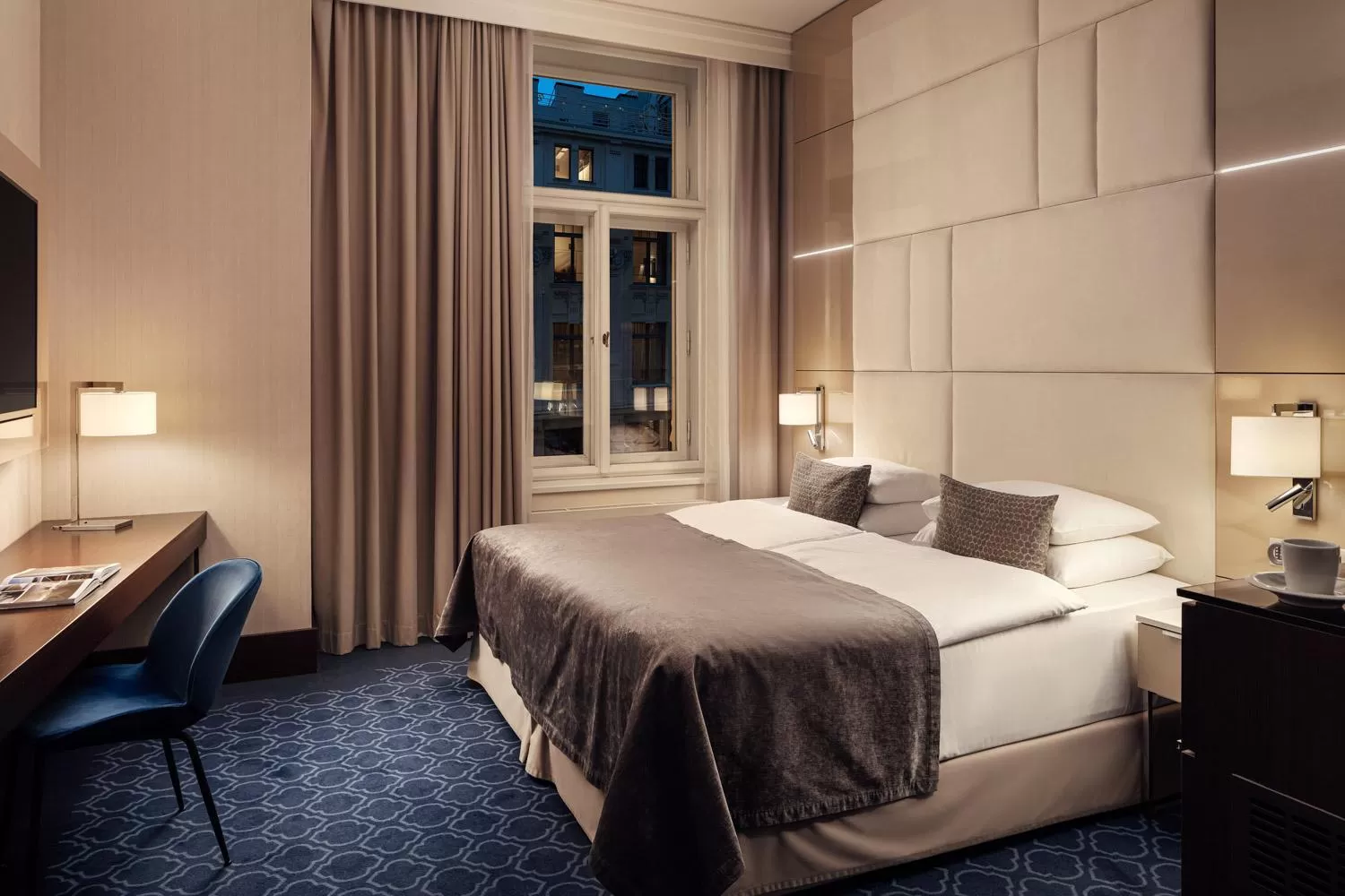 Bed in Hotel KINGS COURT