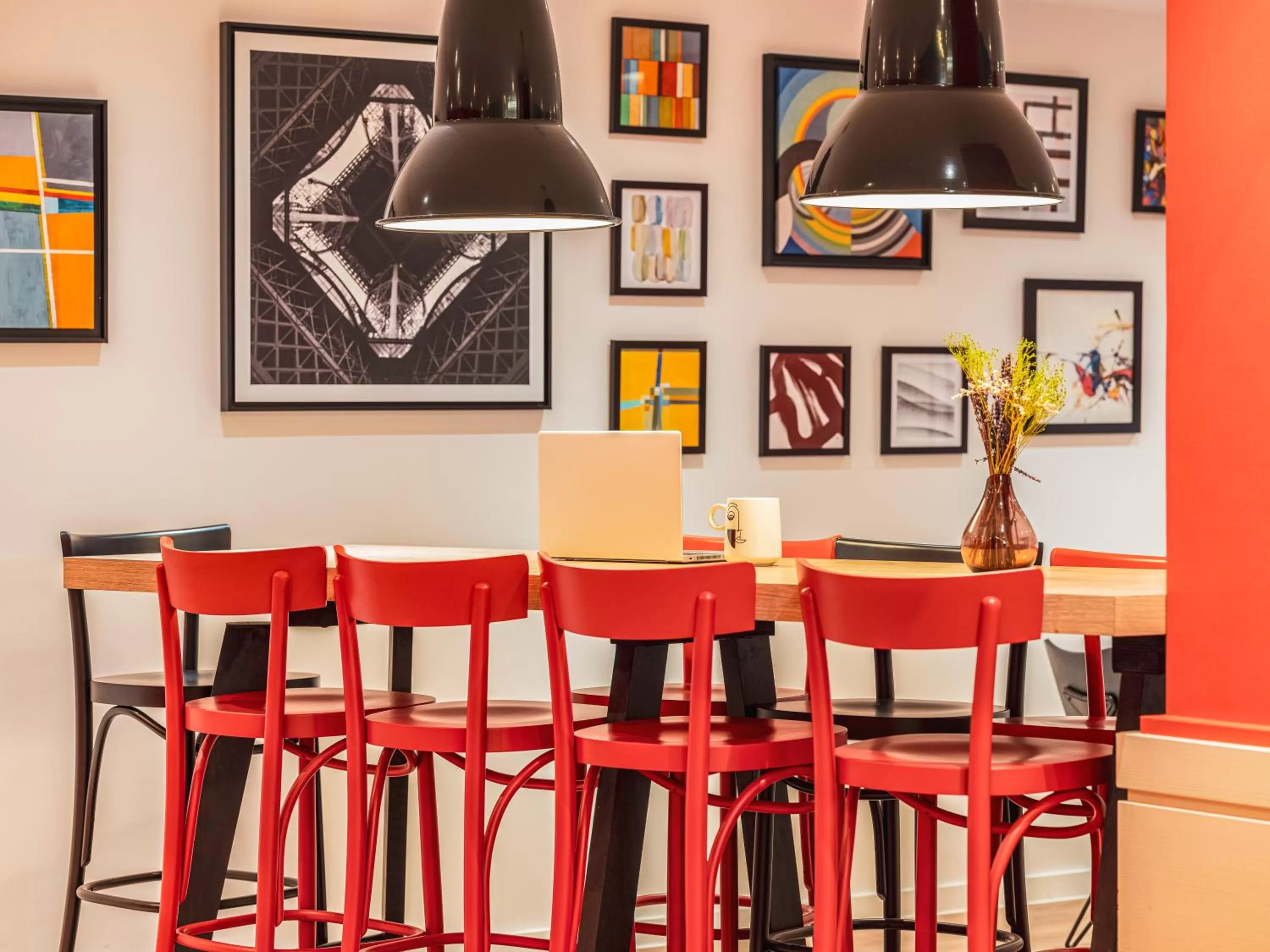 Restaurant/places to eat in Novotel Paris Vaugirard Montparnasse