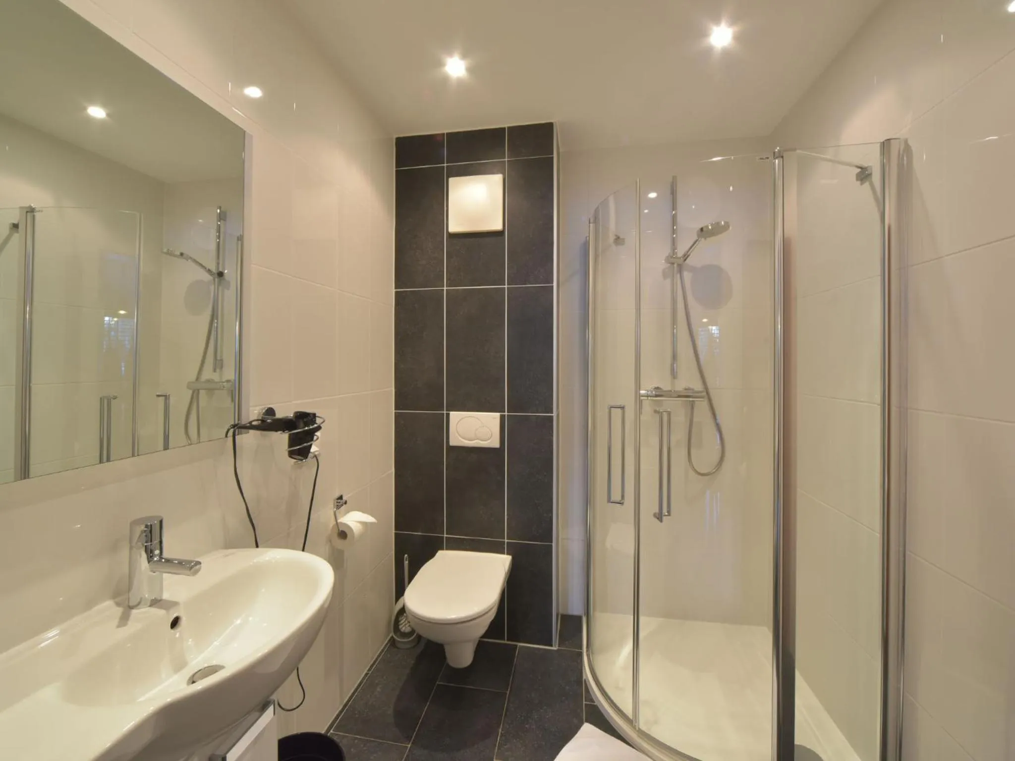 Shower in Hotel Ertl GmbH