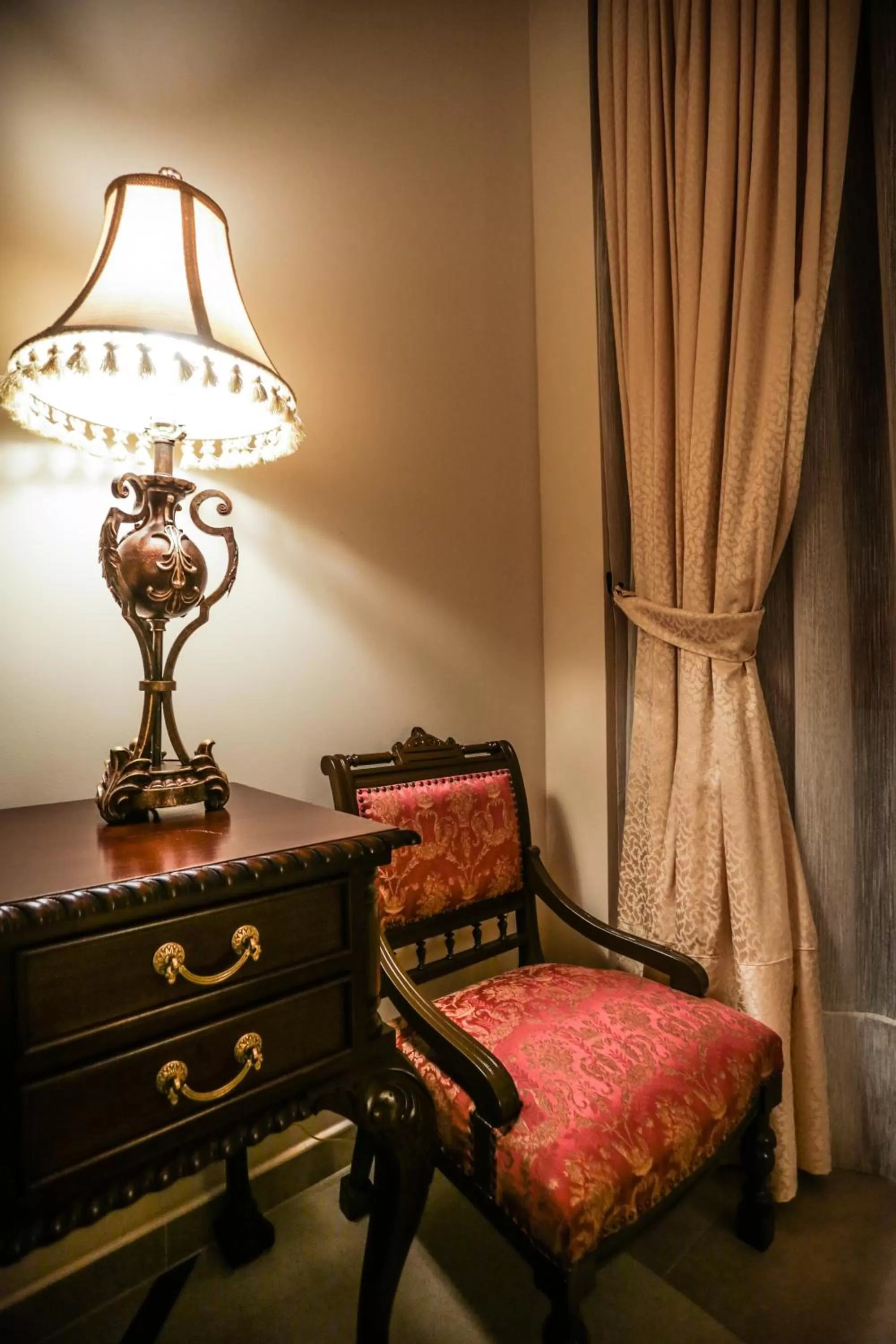 Seating area in Arbia Dorka Heritage Palace