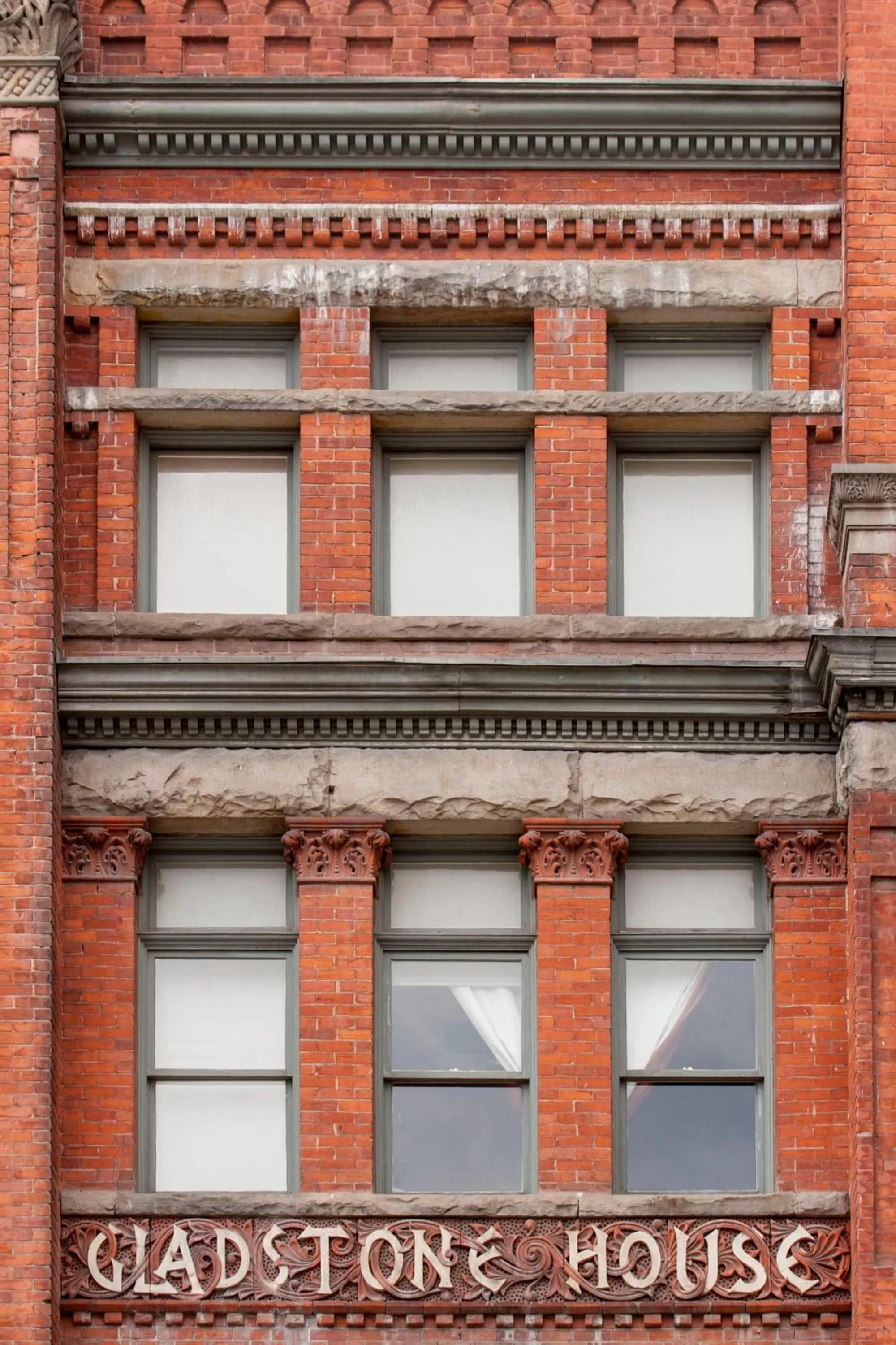 Facade/entrance in Gladstone House
