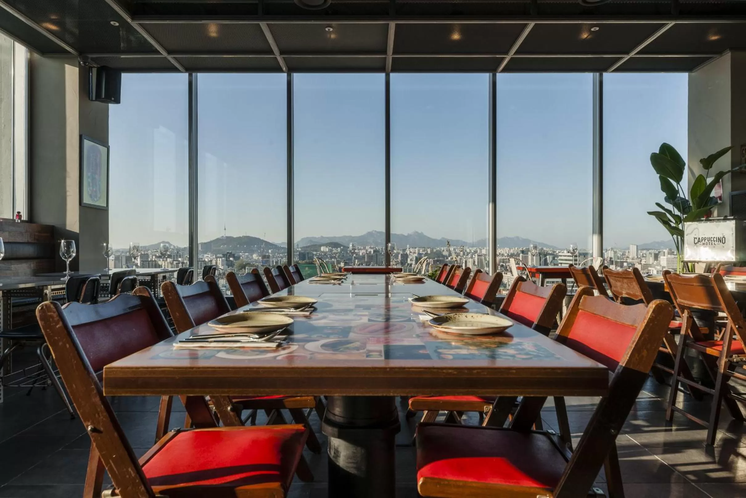 Restaurant/places to eat in Hotel Cappuccino