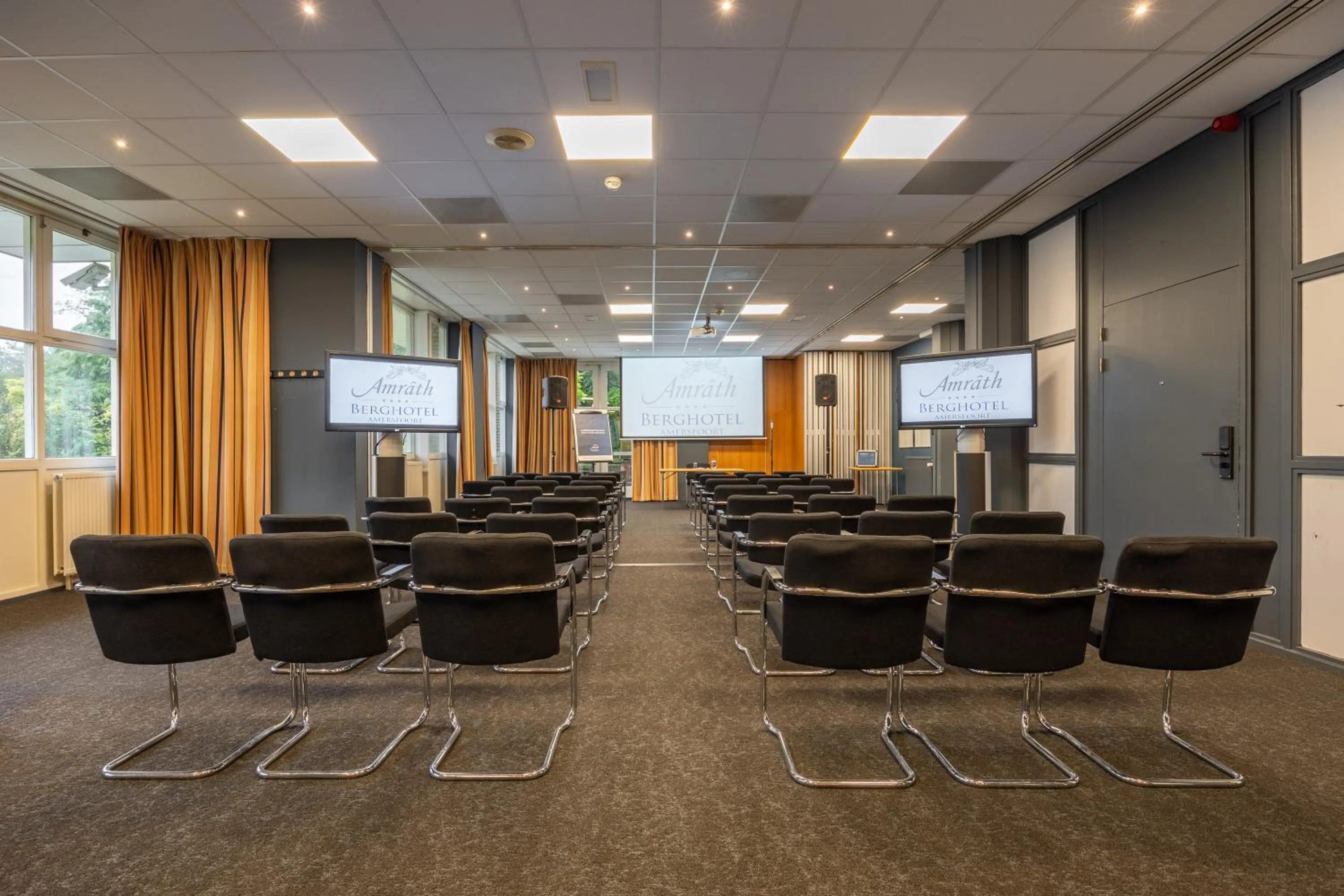 Meeting/conference room in Amrâth Berghotel Amersfoort