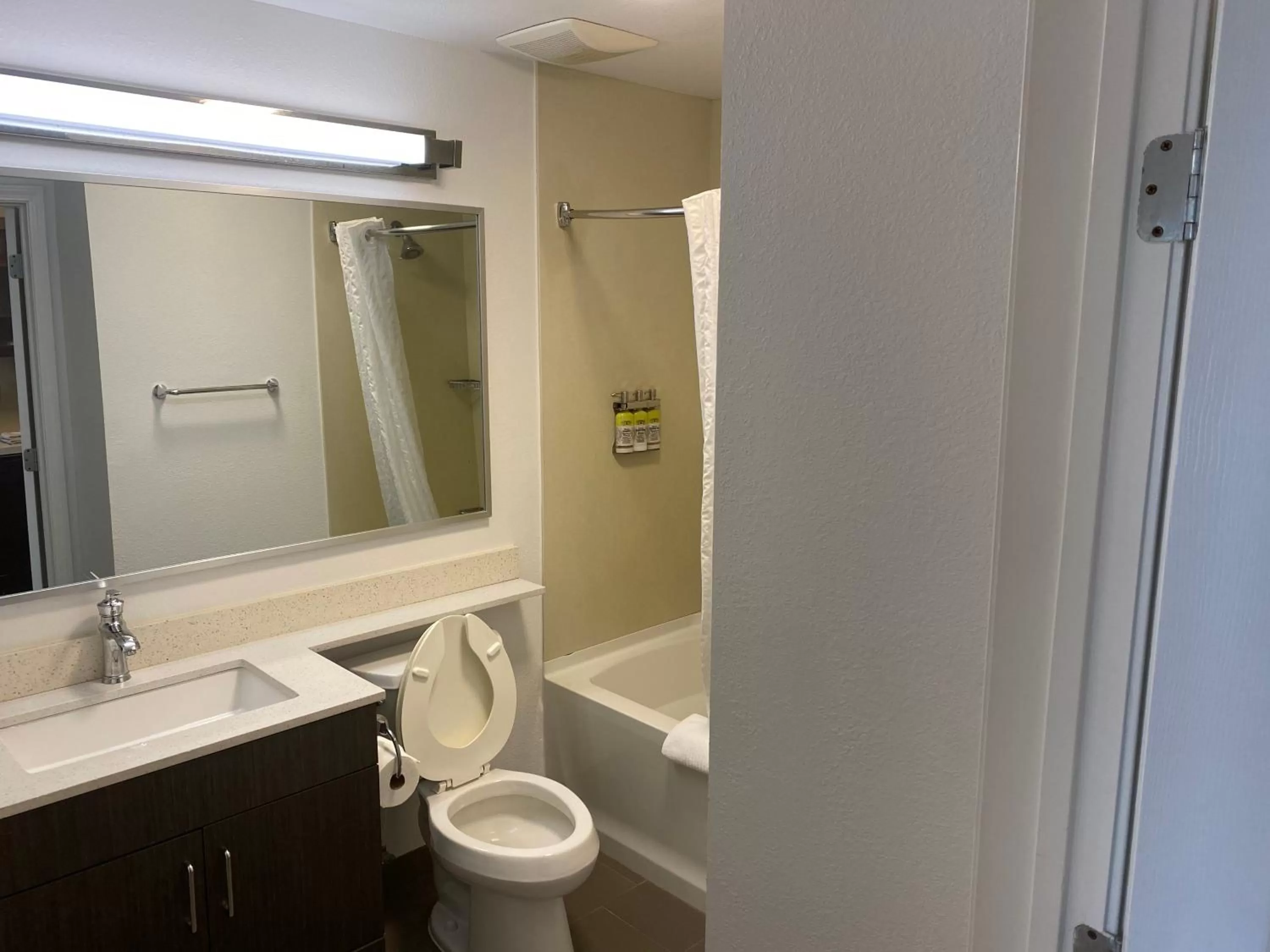Studio Suite in Candlewood Suites Hattiesburg by IHG