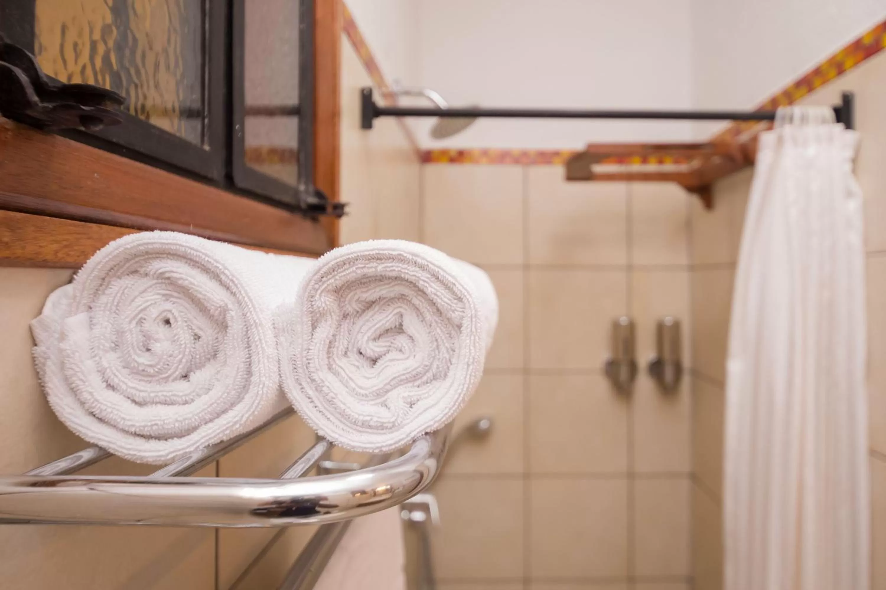 Bathroom in The King Post