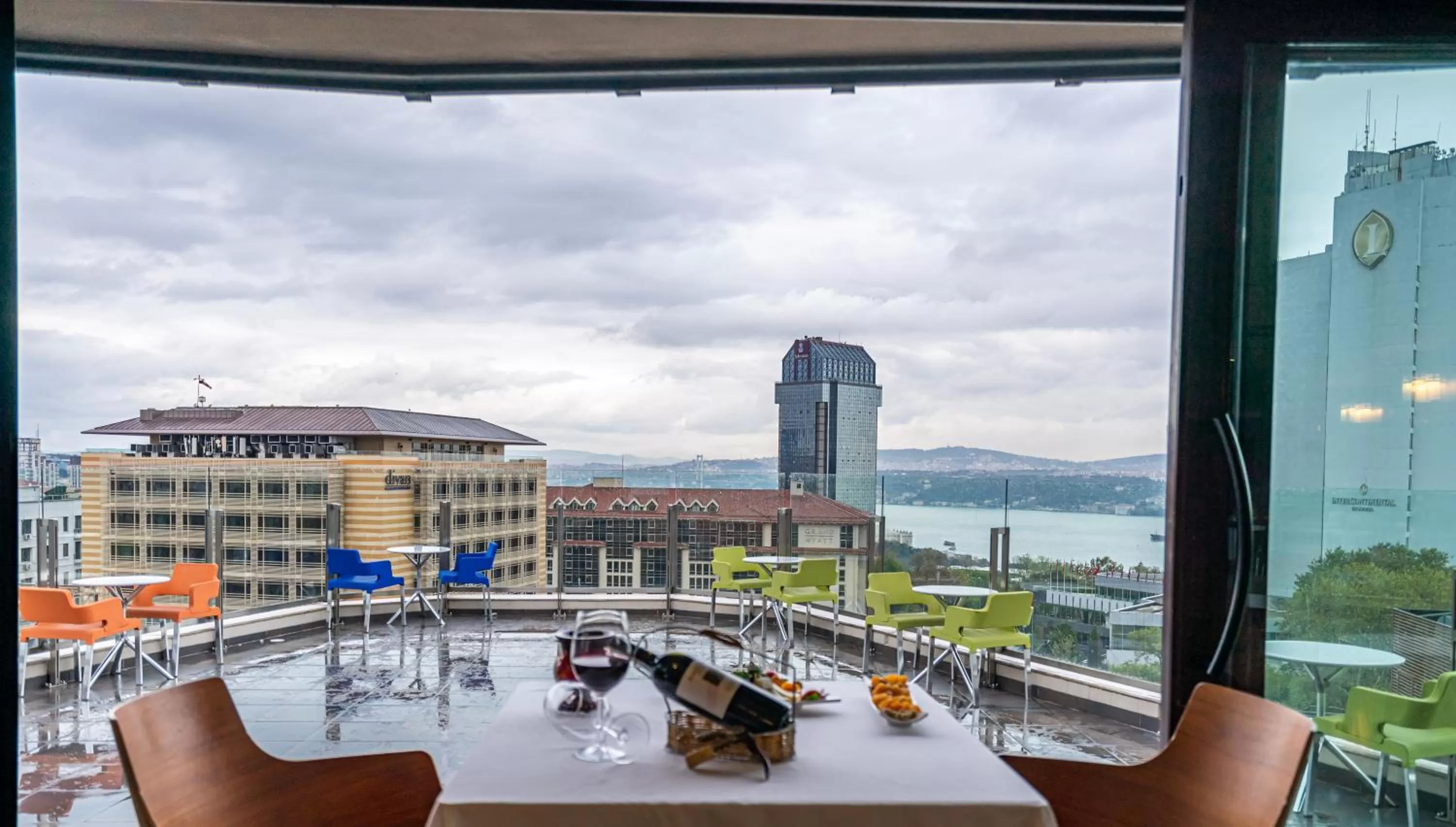 Restaurant/places to eat in Point Hotel Taksim