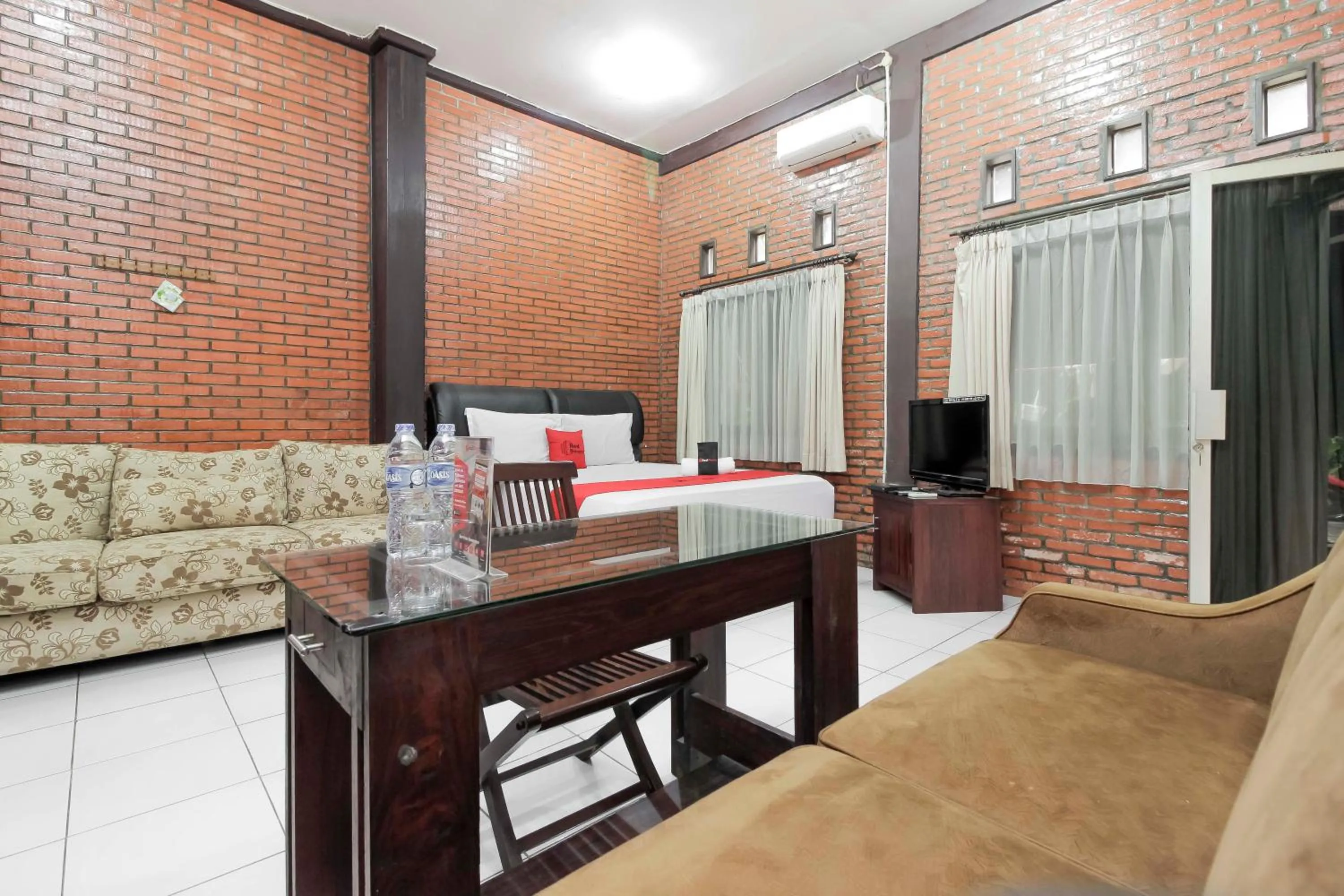 Bedroom in RedDoorz @ Cilandak Timur