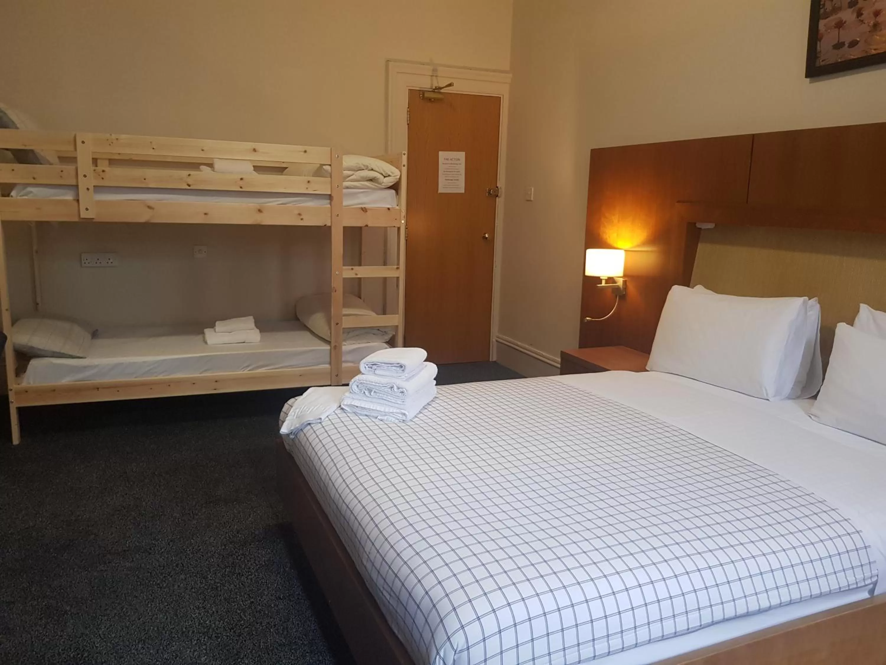 Bed in Aberdeen House