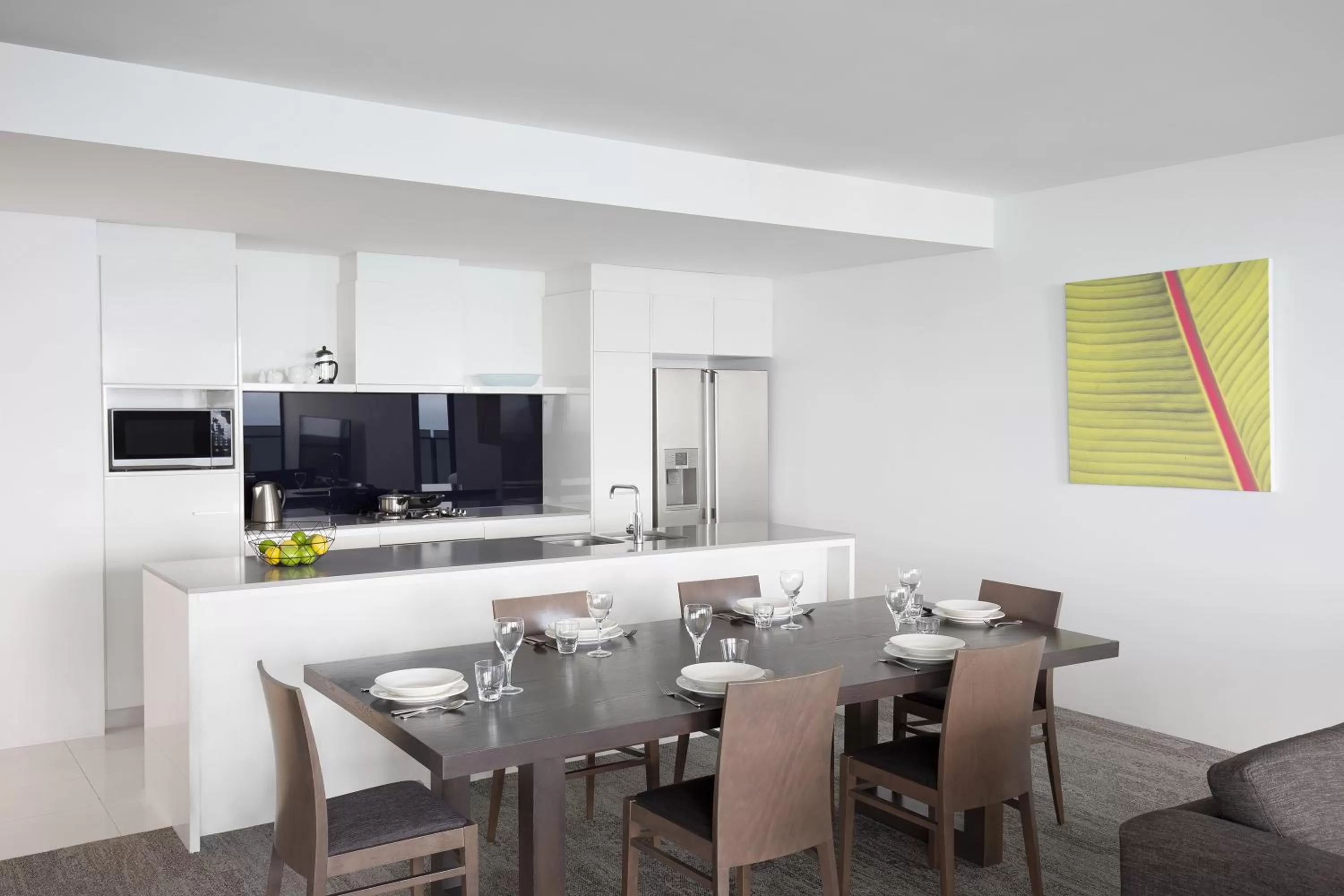 Coffee/tea facilities in Mantra Circle On Cavill