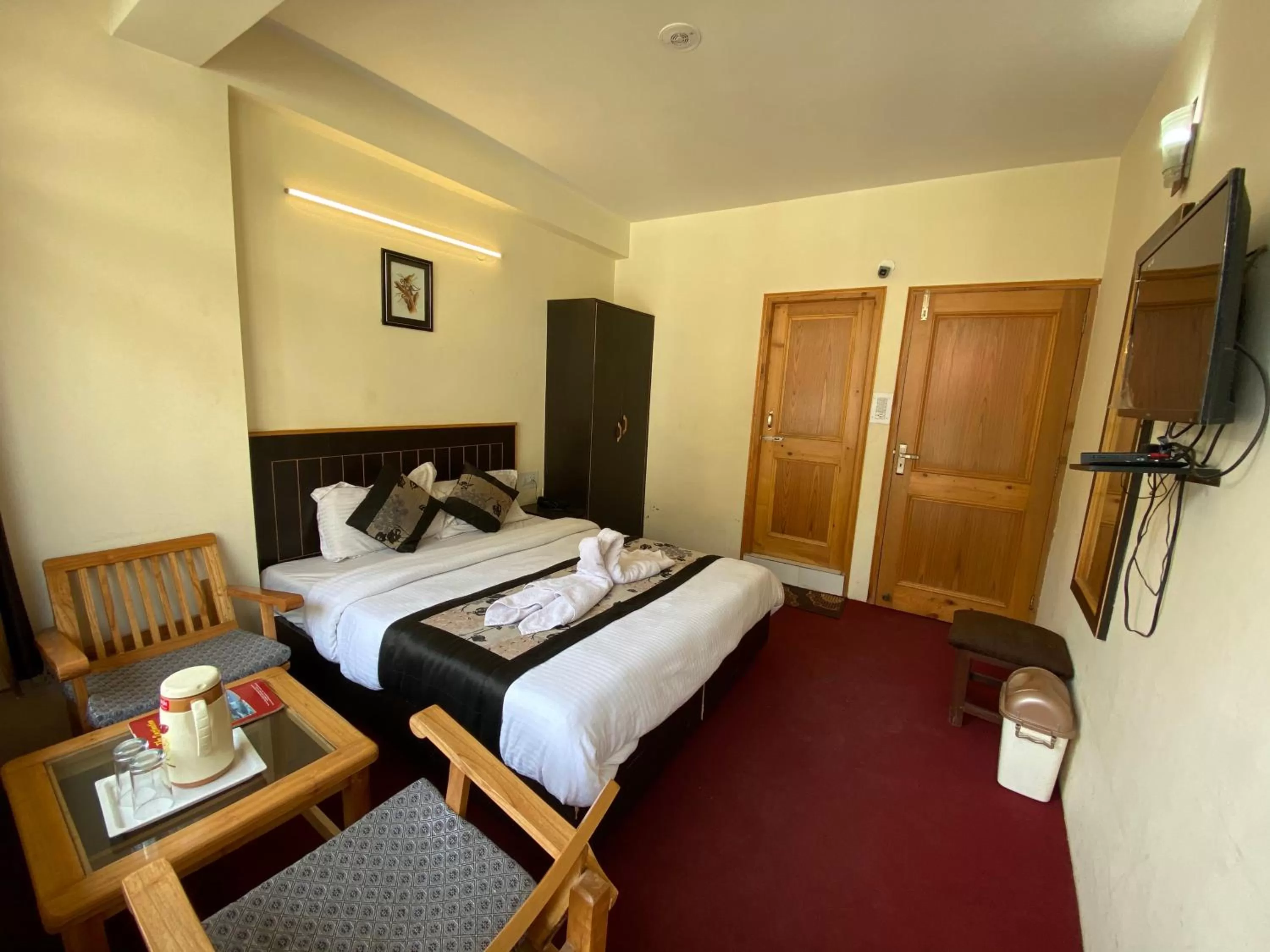 Photo of the whole room in The Destination Manali