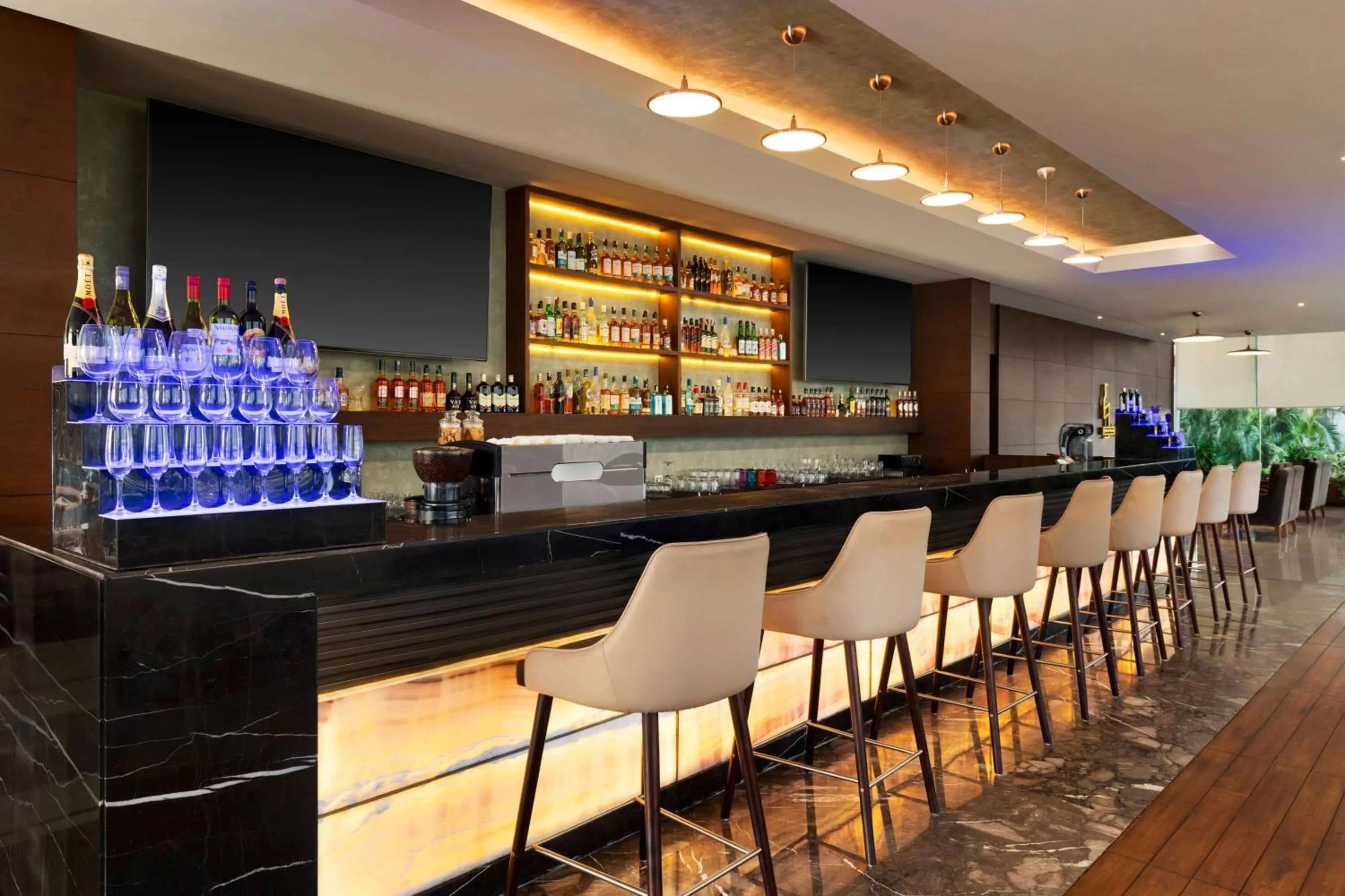Lounge or bar in Wyndham Chandigarh Mohali