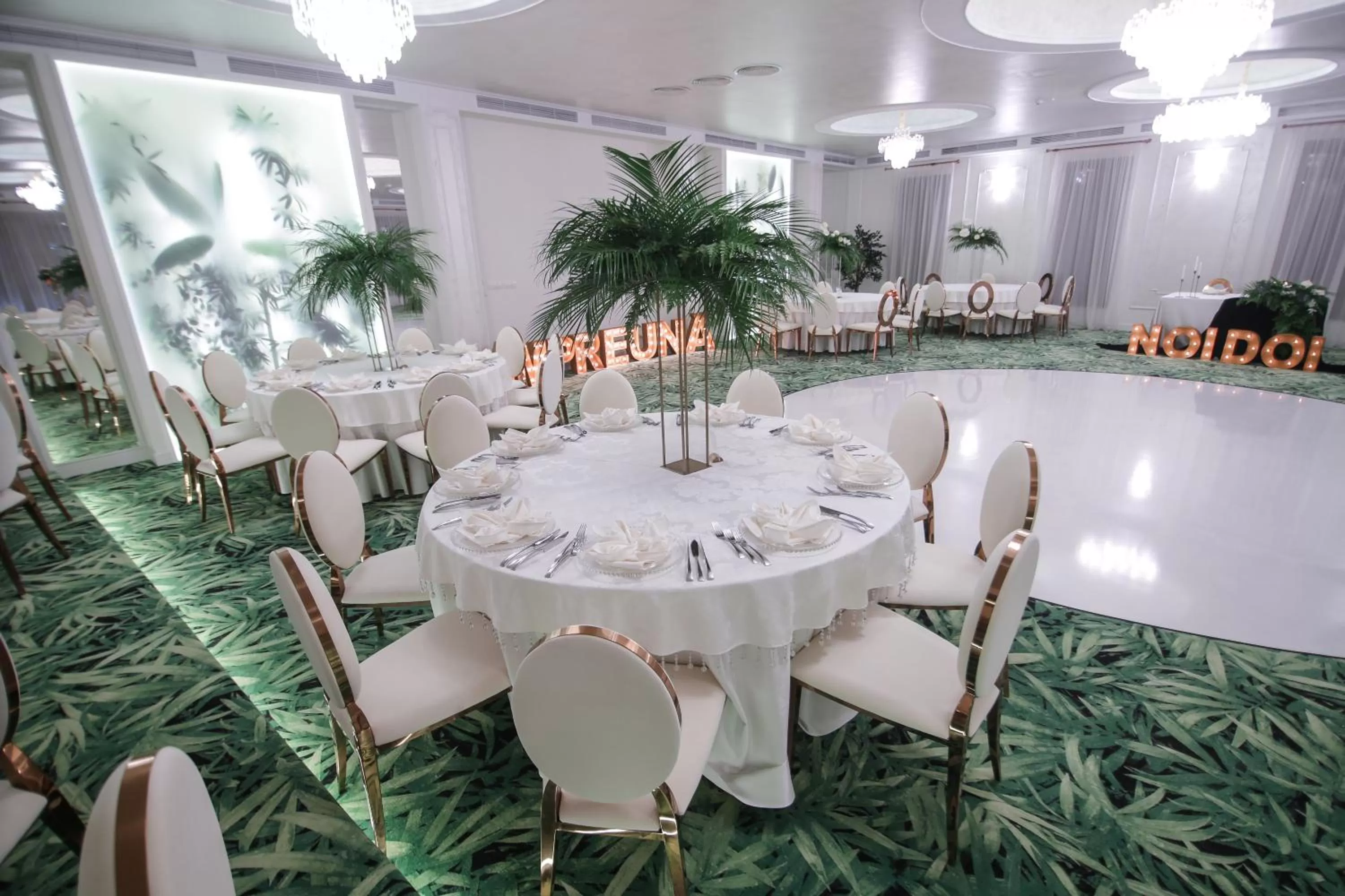 Restaurant/places to eat in Hotel Relax Craiova