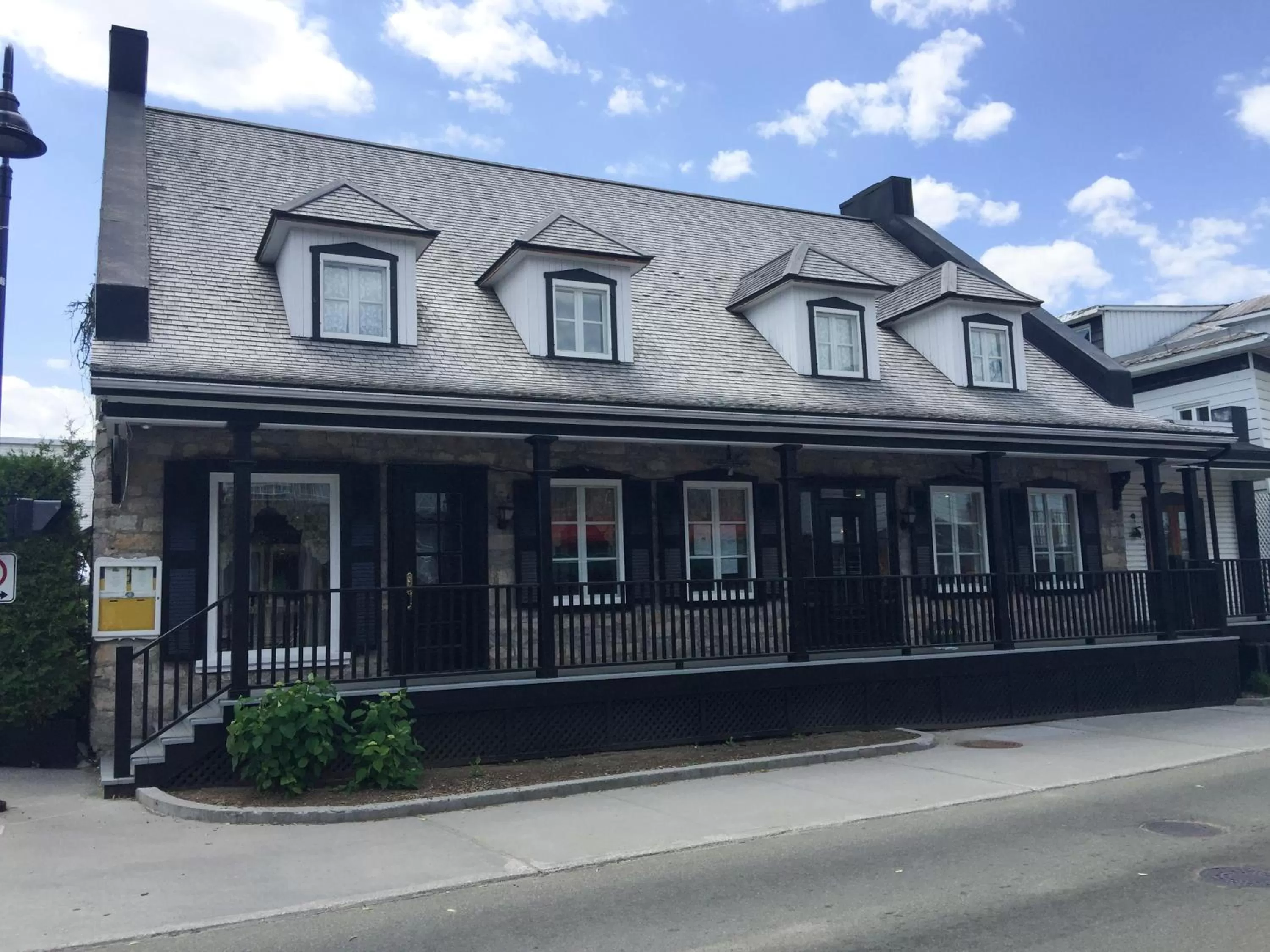 Property Building in Maison Otis