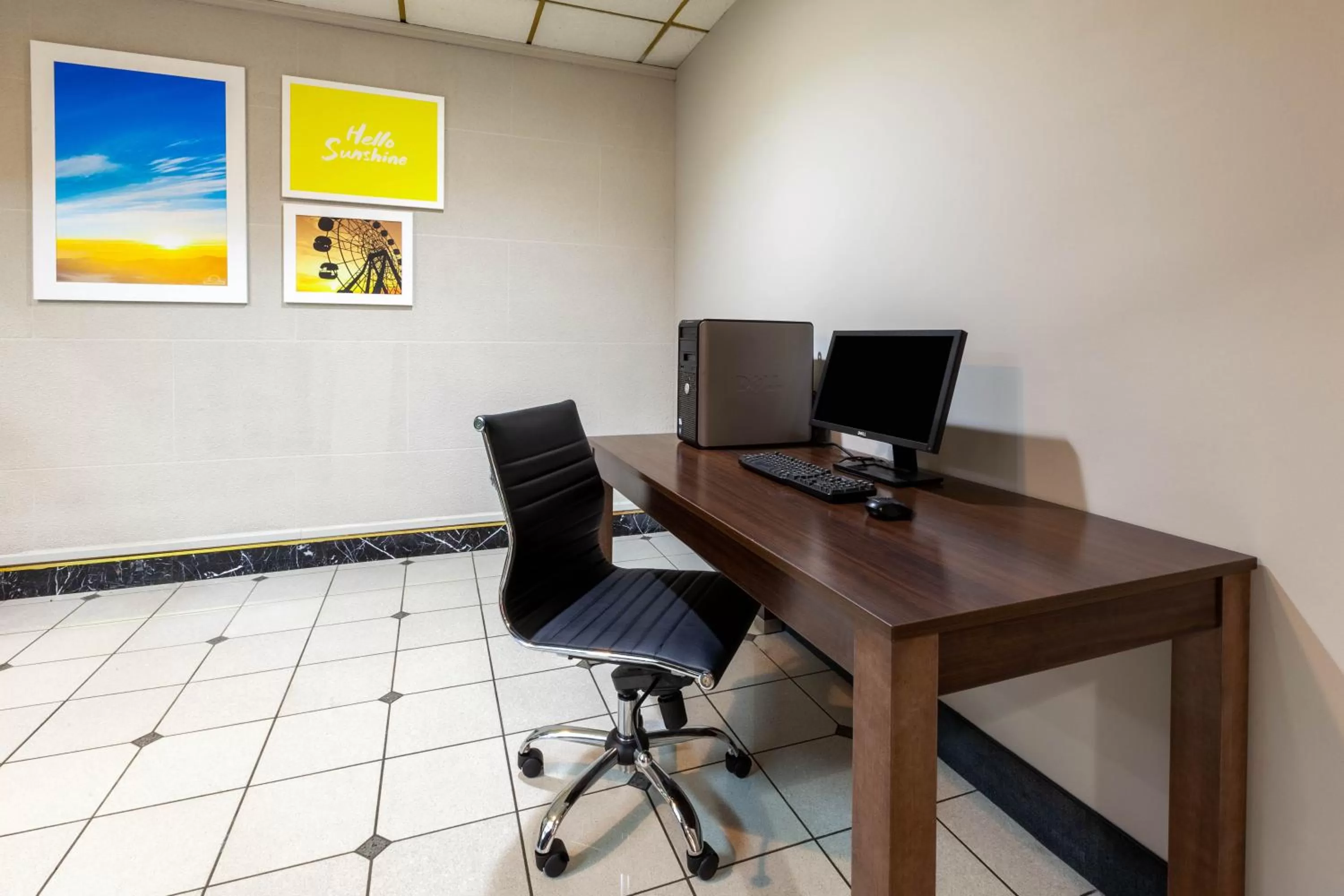 Lobby or reception in Days Inn by Wyndham Sandusky Cedar Point