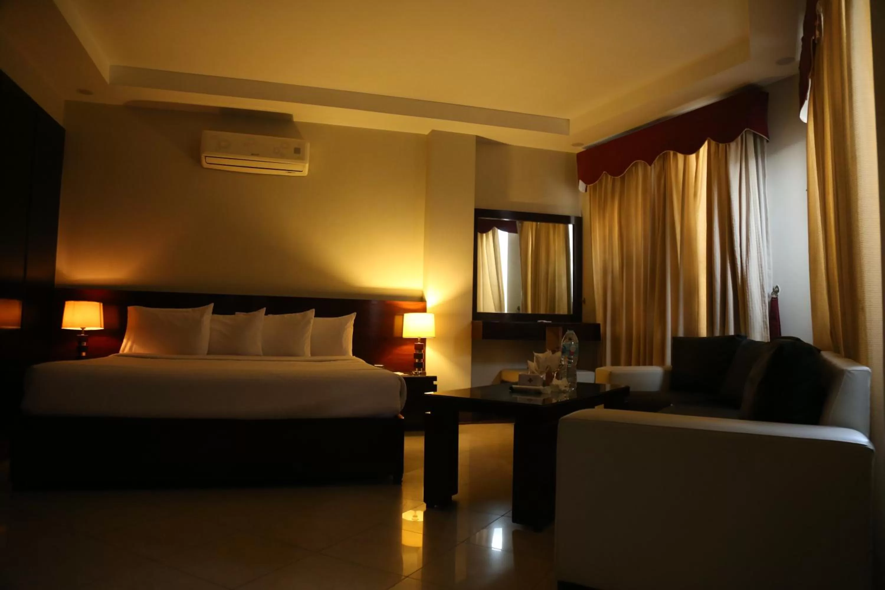 Bed in Hotel Multan Continental