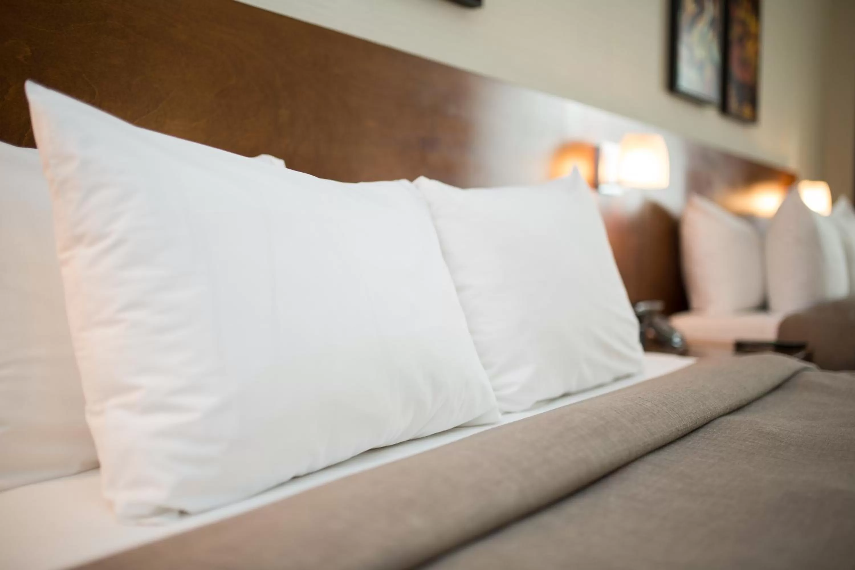 Photo of the whole room, Bed in Hotel Chateau Laurier Québec