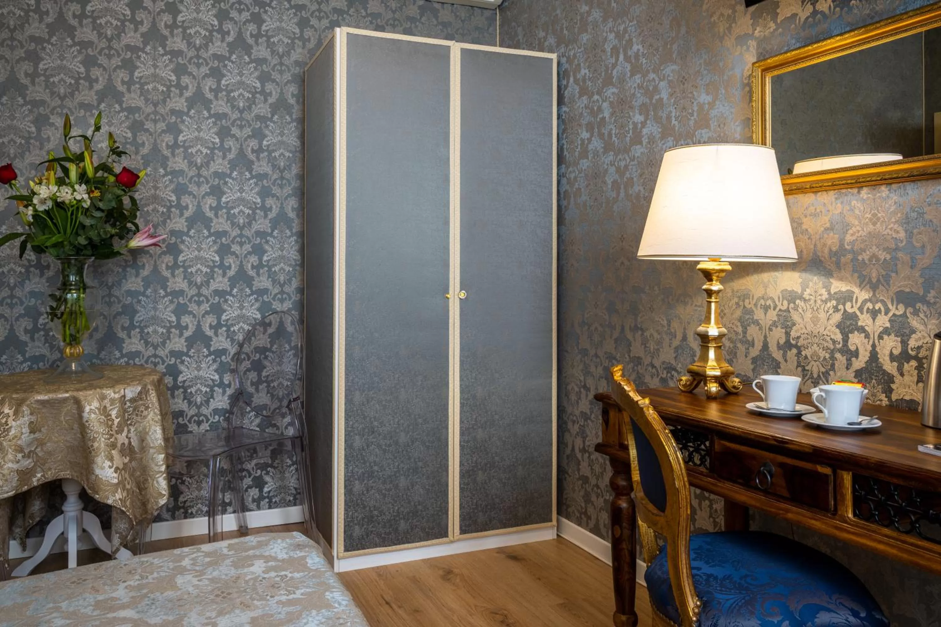 Decorative detail in Hotel Apostoli Garden