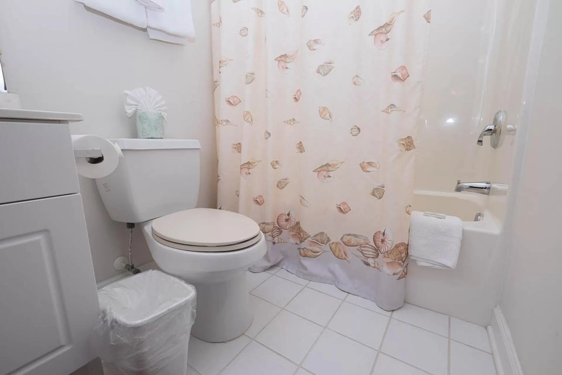 Bathroom in Barefoot Resort Golf & Yacht Club Villas