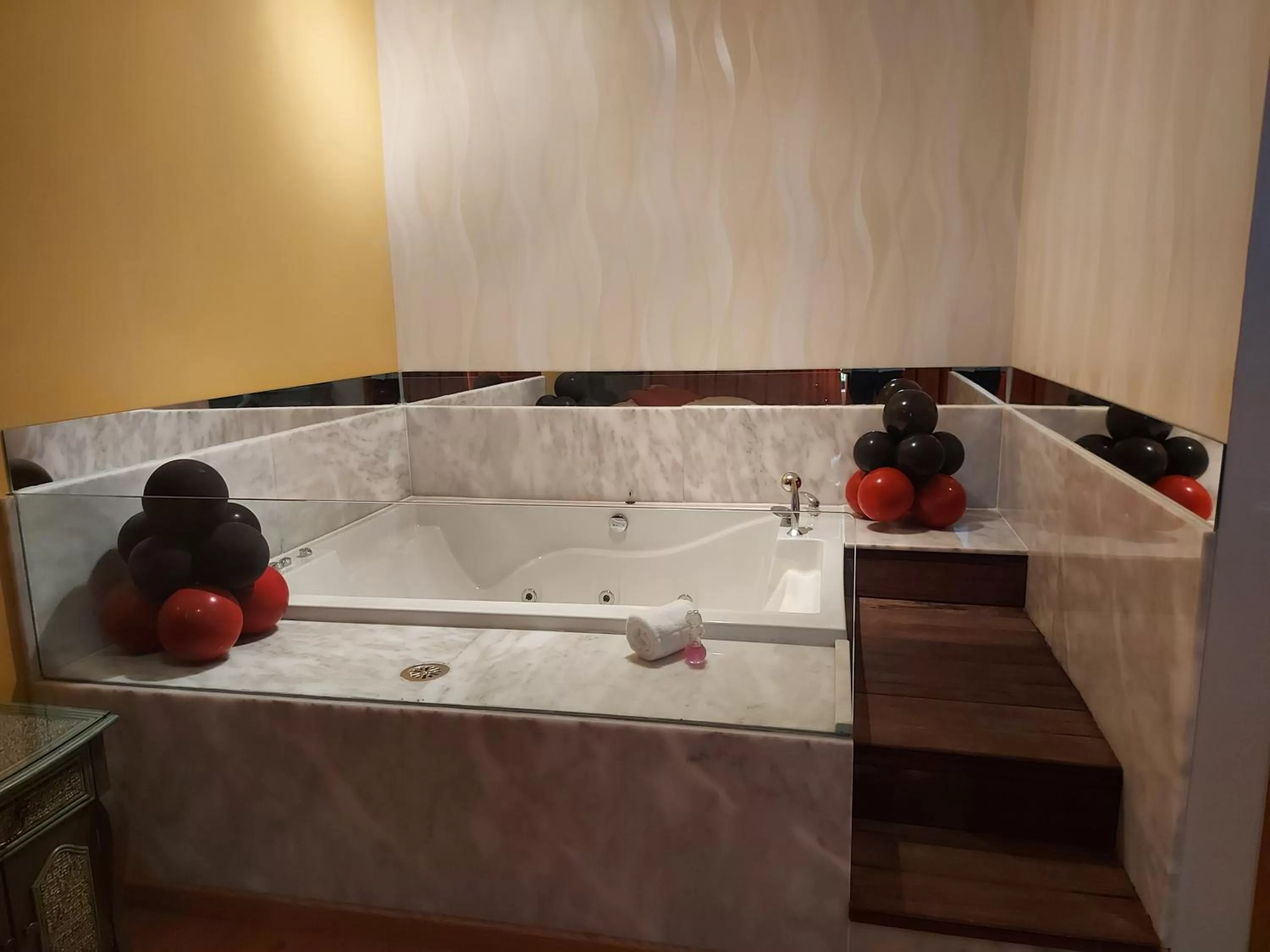 Decorative detail in Motel Acropolis