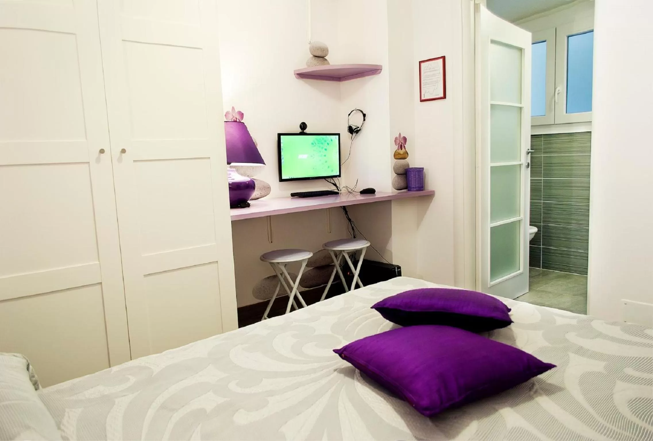 TV and multimedia, Bed in Rhome86