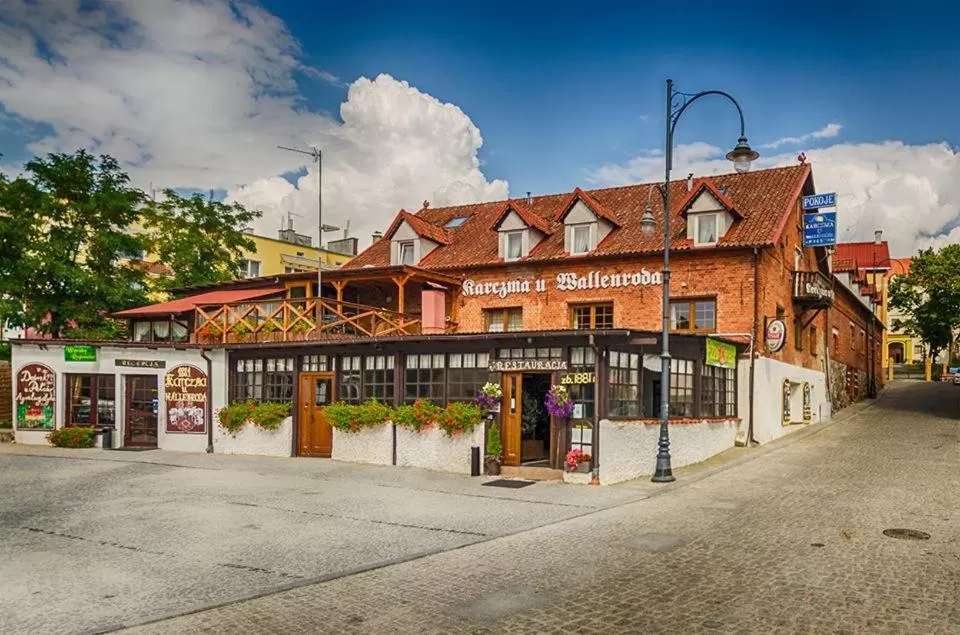 Property building in Karczma u Wallenroda