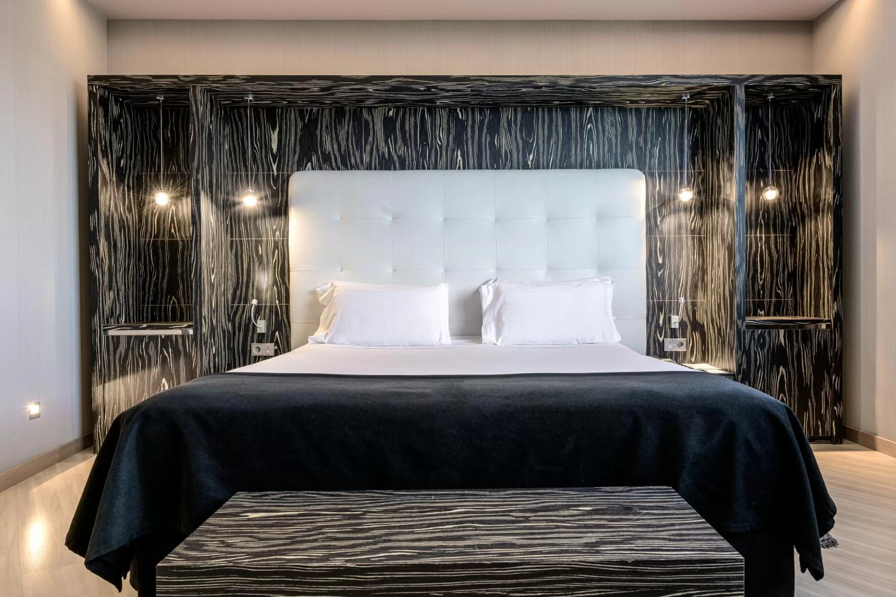 Bedroom, Bed in Hotel Maydrit Airport