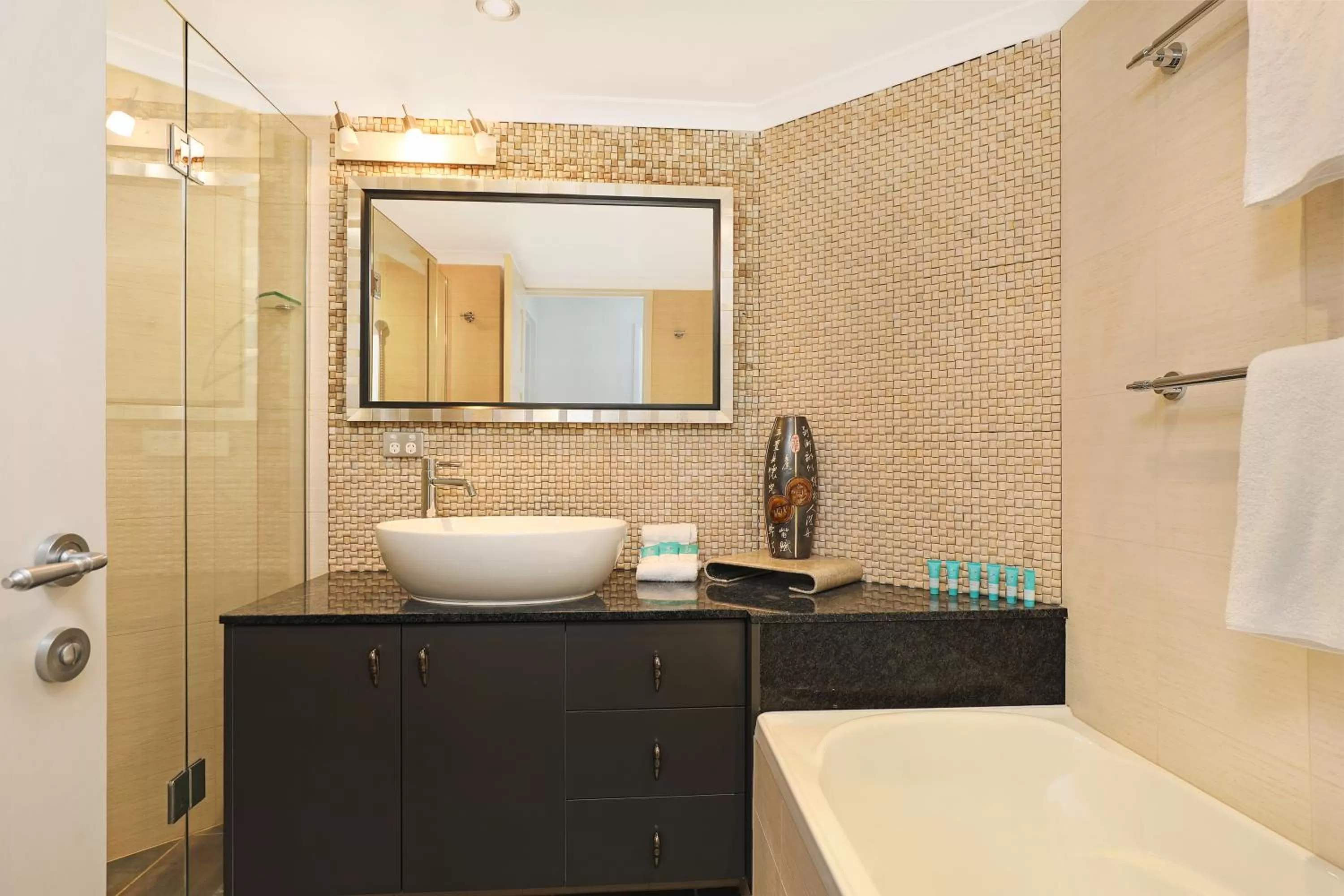 Bathroom in ULTIQA Points North