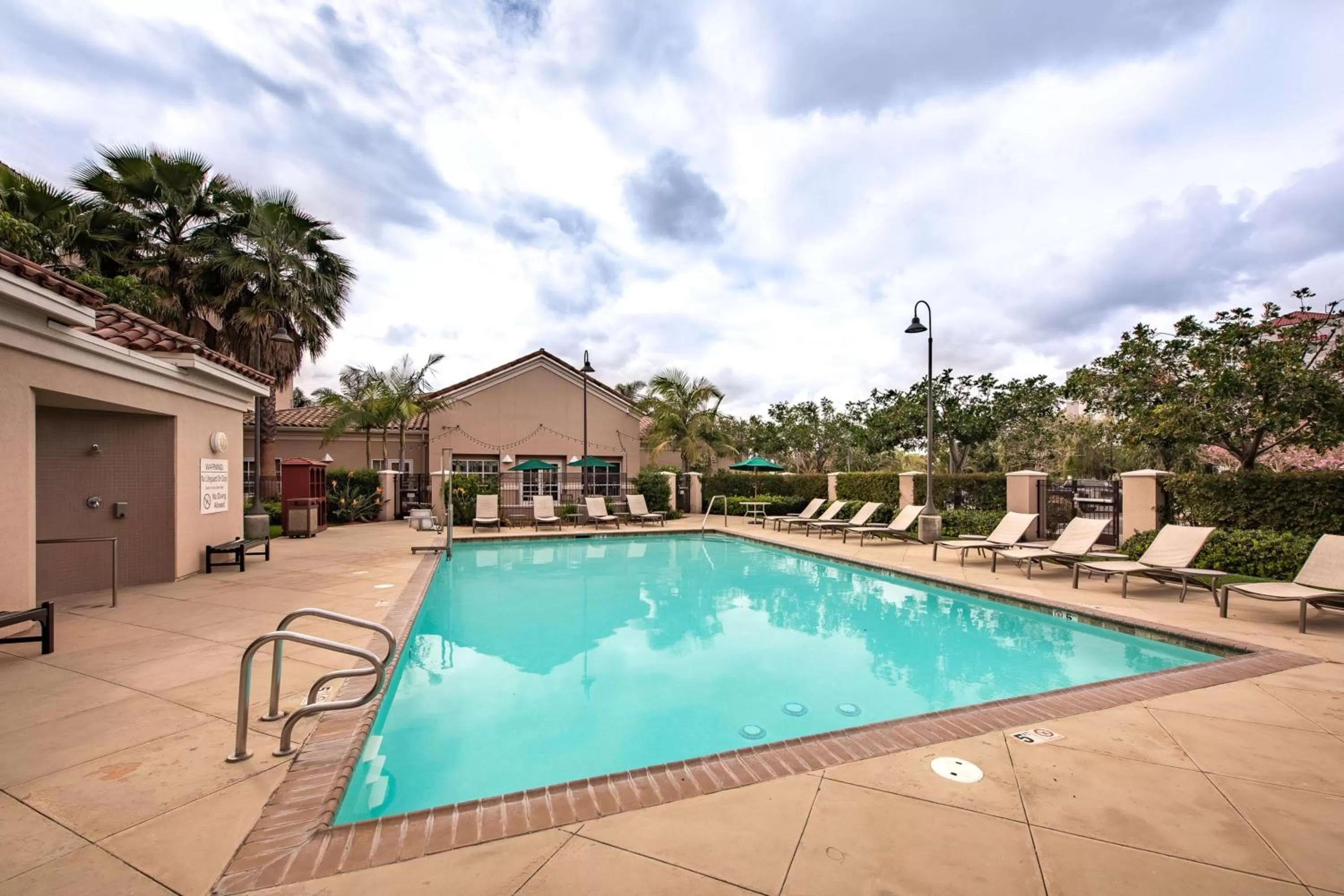 Swimming pool in Homewood Suites by Hilton Oxnard/Camarillo