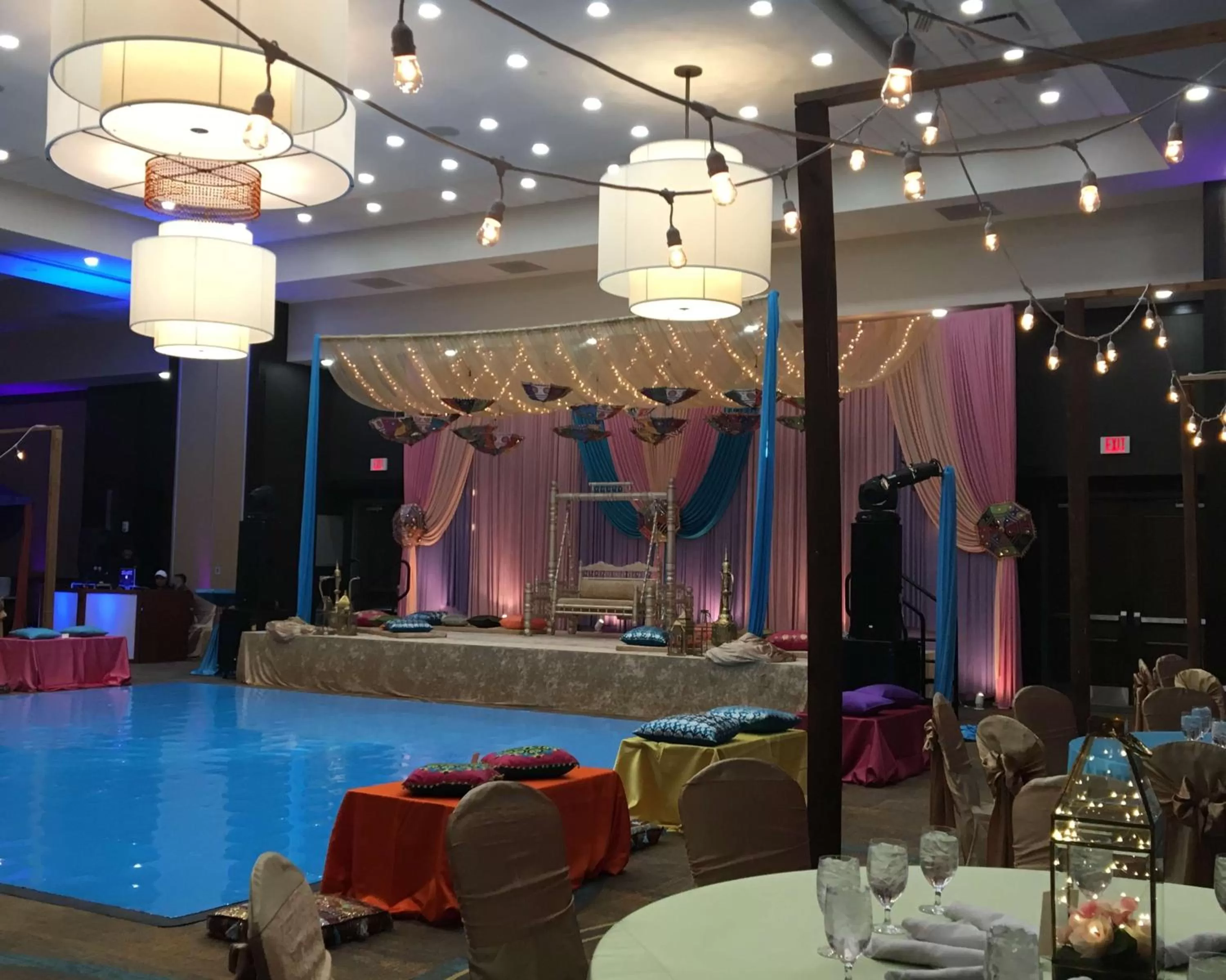 Meeting/conference room in Embassy Suites by Hilton Chicago Naperville