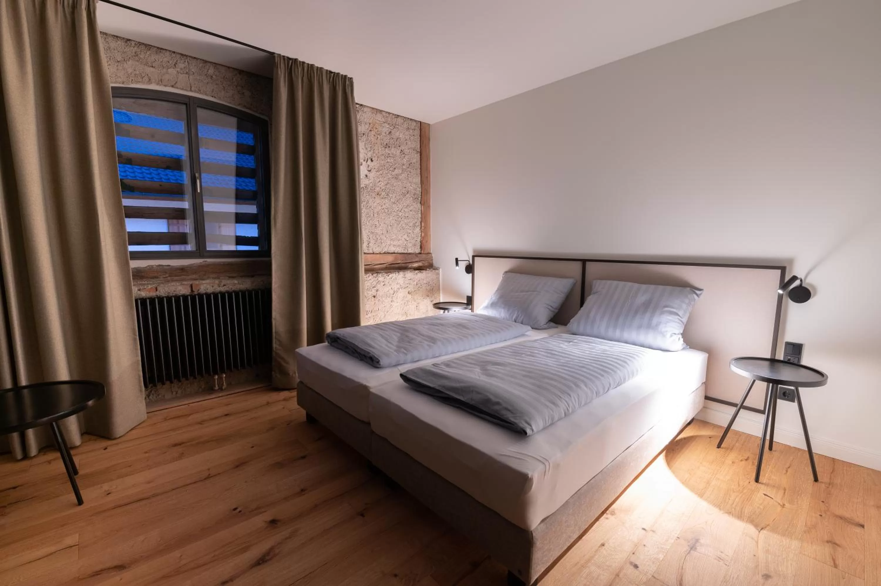 Bed in LANDHOTEL ALTE ZOLLSTATION- Historical Building
