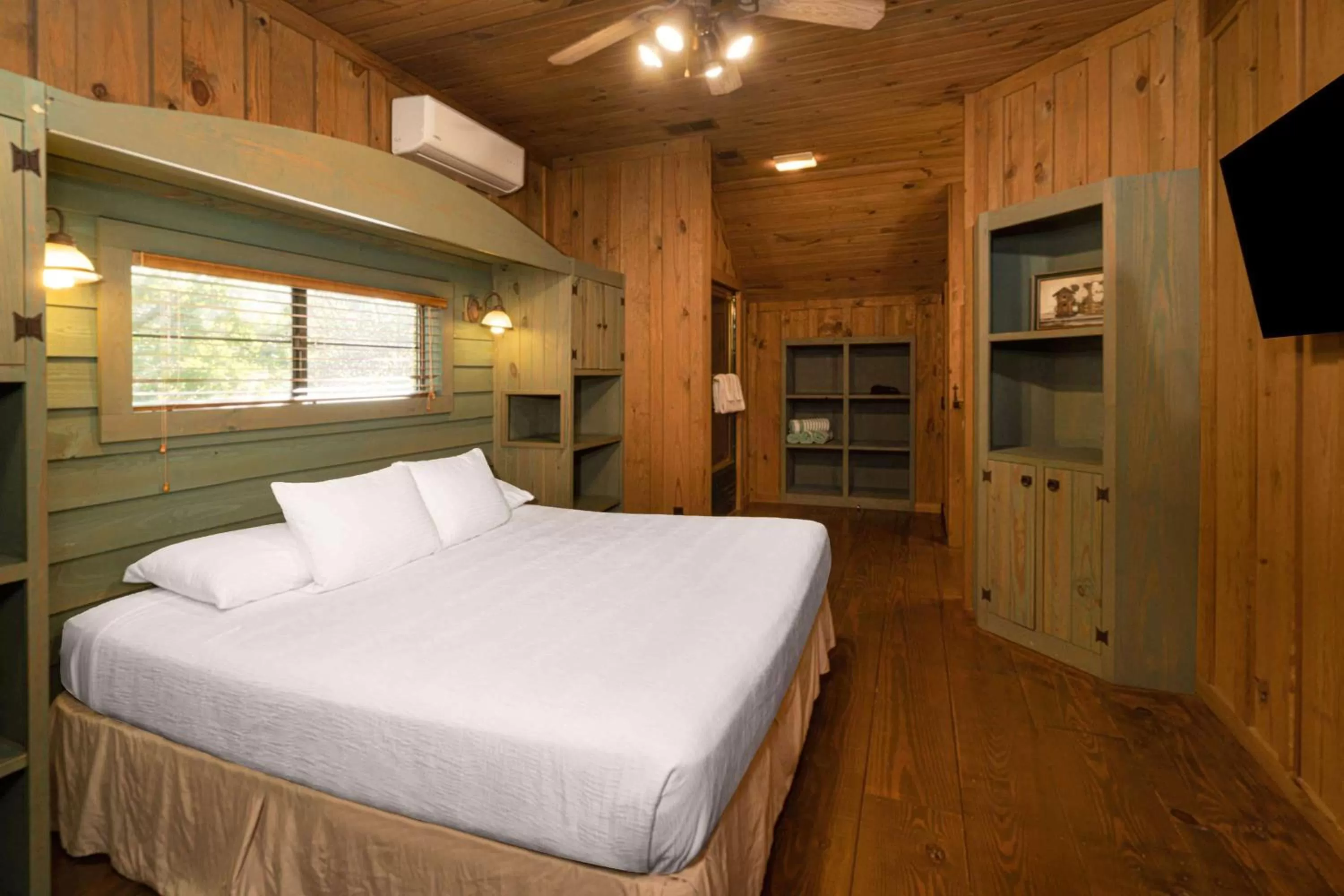 Photo of the whole room in Cabins at Green Mountain, Trademark Collection by Wyndham