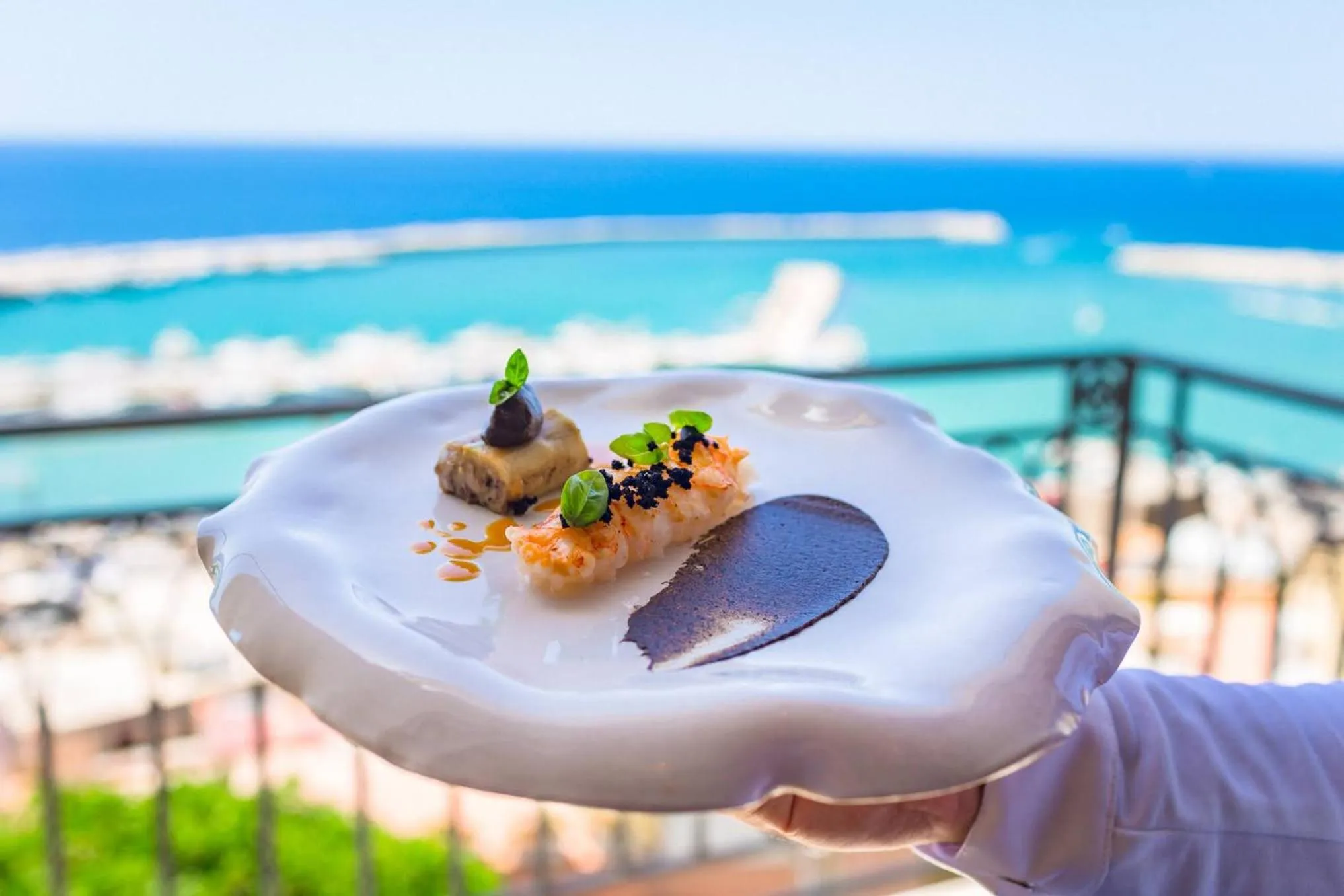 Restaurant/places to eat in Domus Maris Relais Boutique Hotel