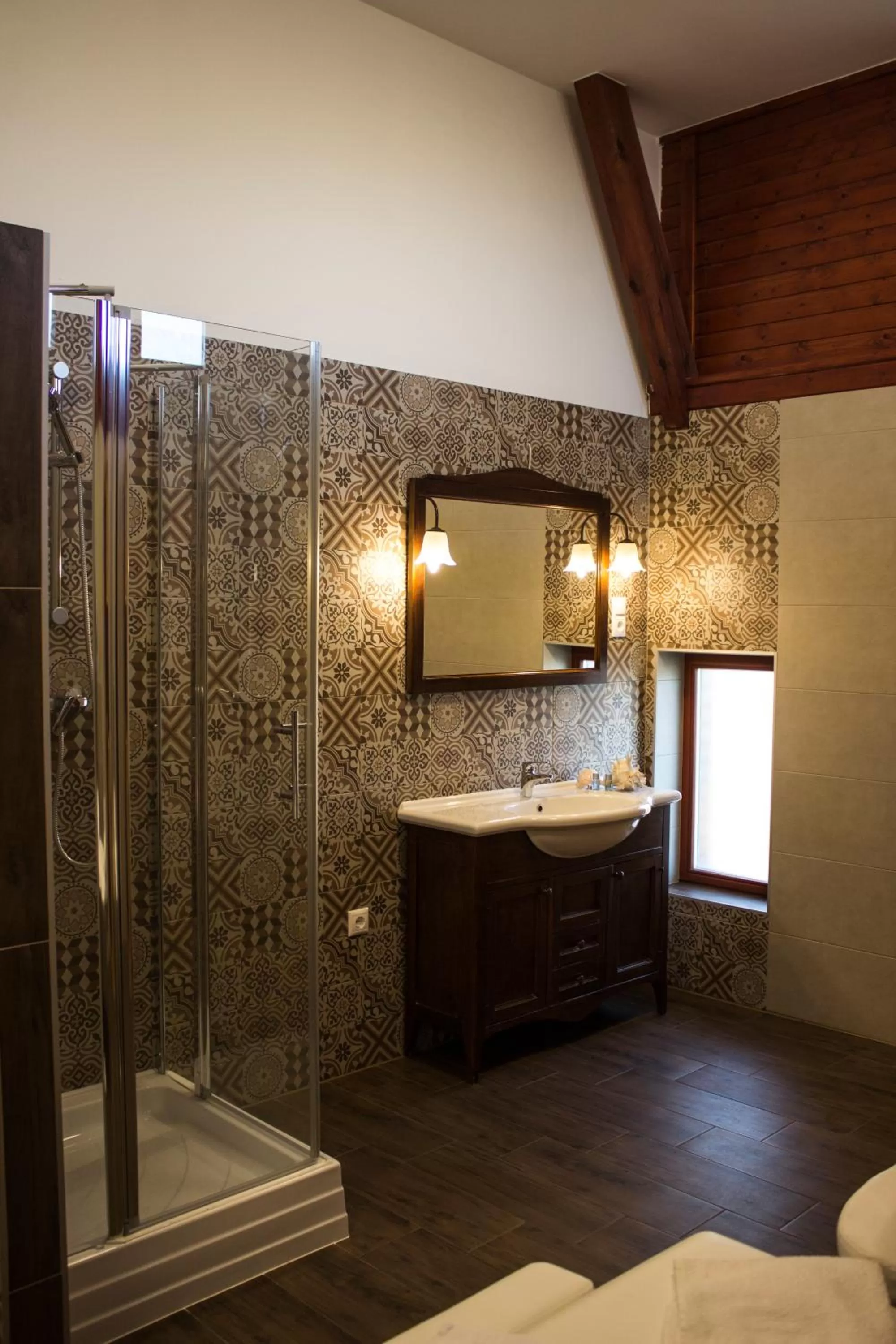 Vadász Panzió és Étterem