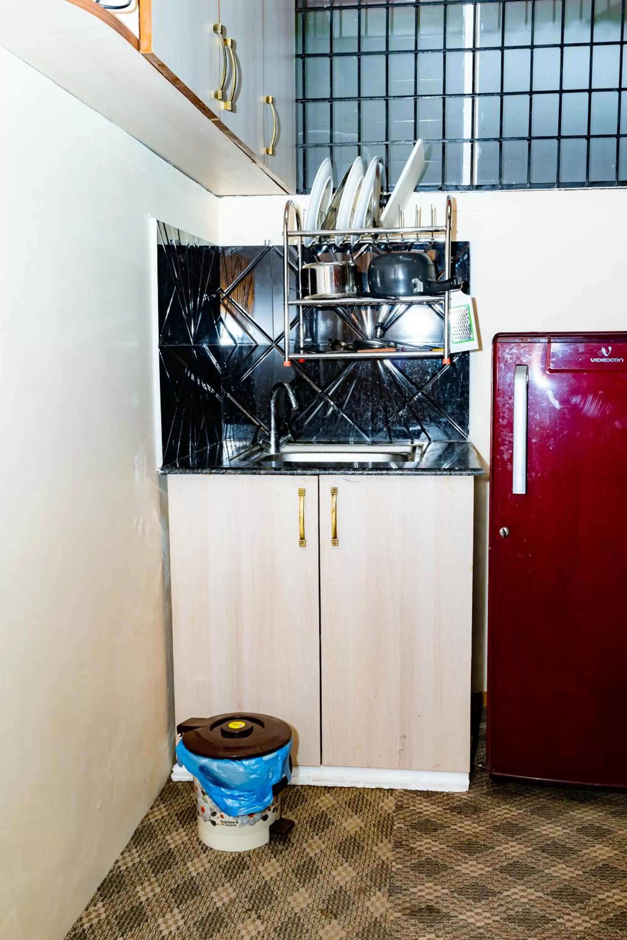 Kitchen or kitchenette, Kitchen/Kitchenette in Silu Homes by Hostmandu