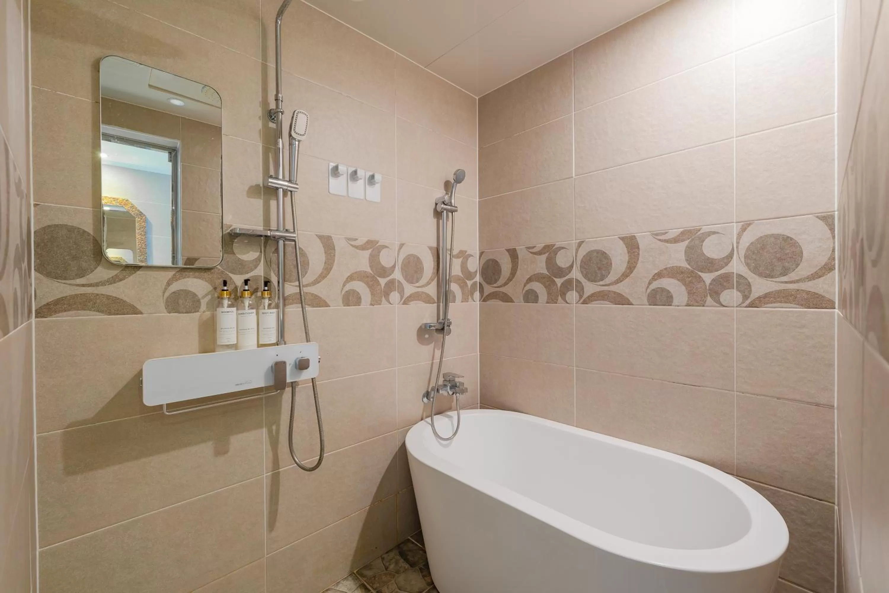 Shower in Central Park Hotel Busan