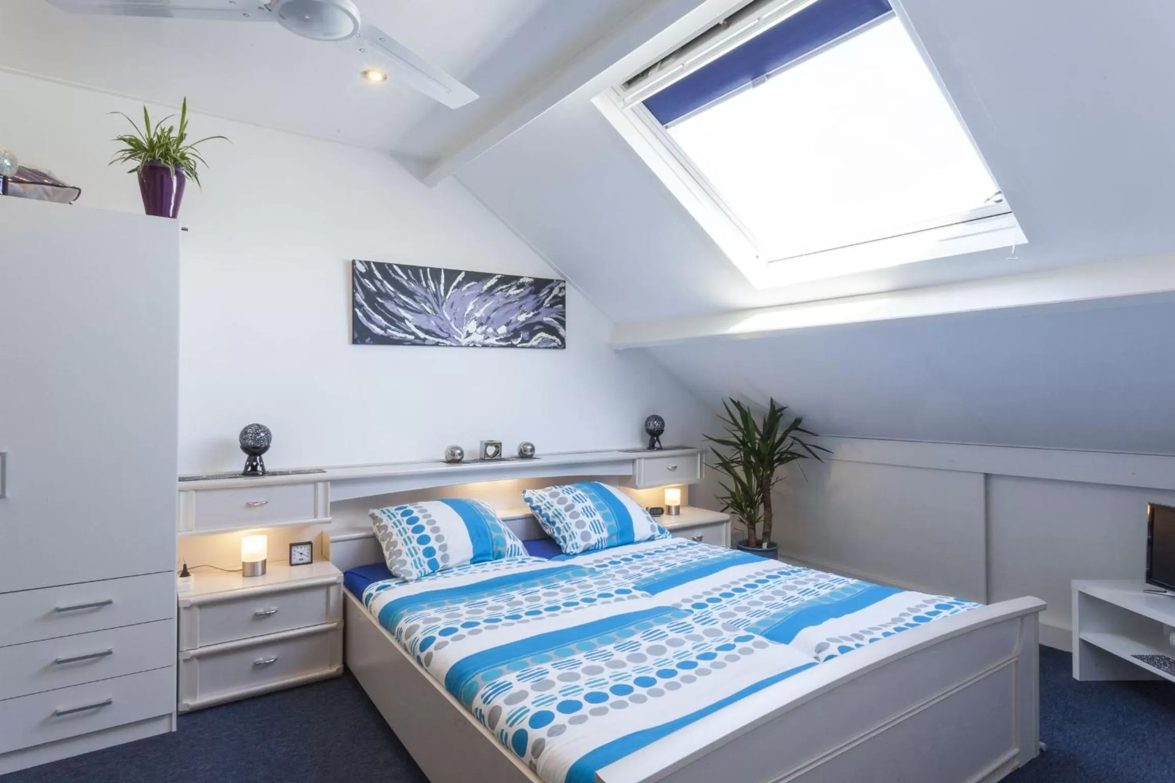 Shower, Bed in Enschede