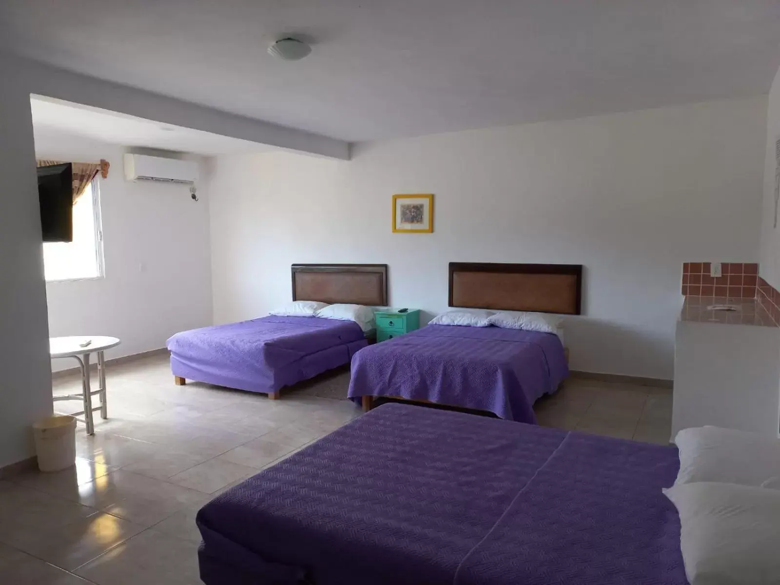 Comfort Triple Room with Shower in Airport Sleepy Inn Comfort Triple Room with Shower in Airport Sleepy Inn