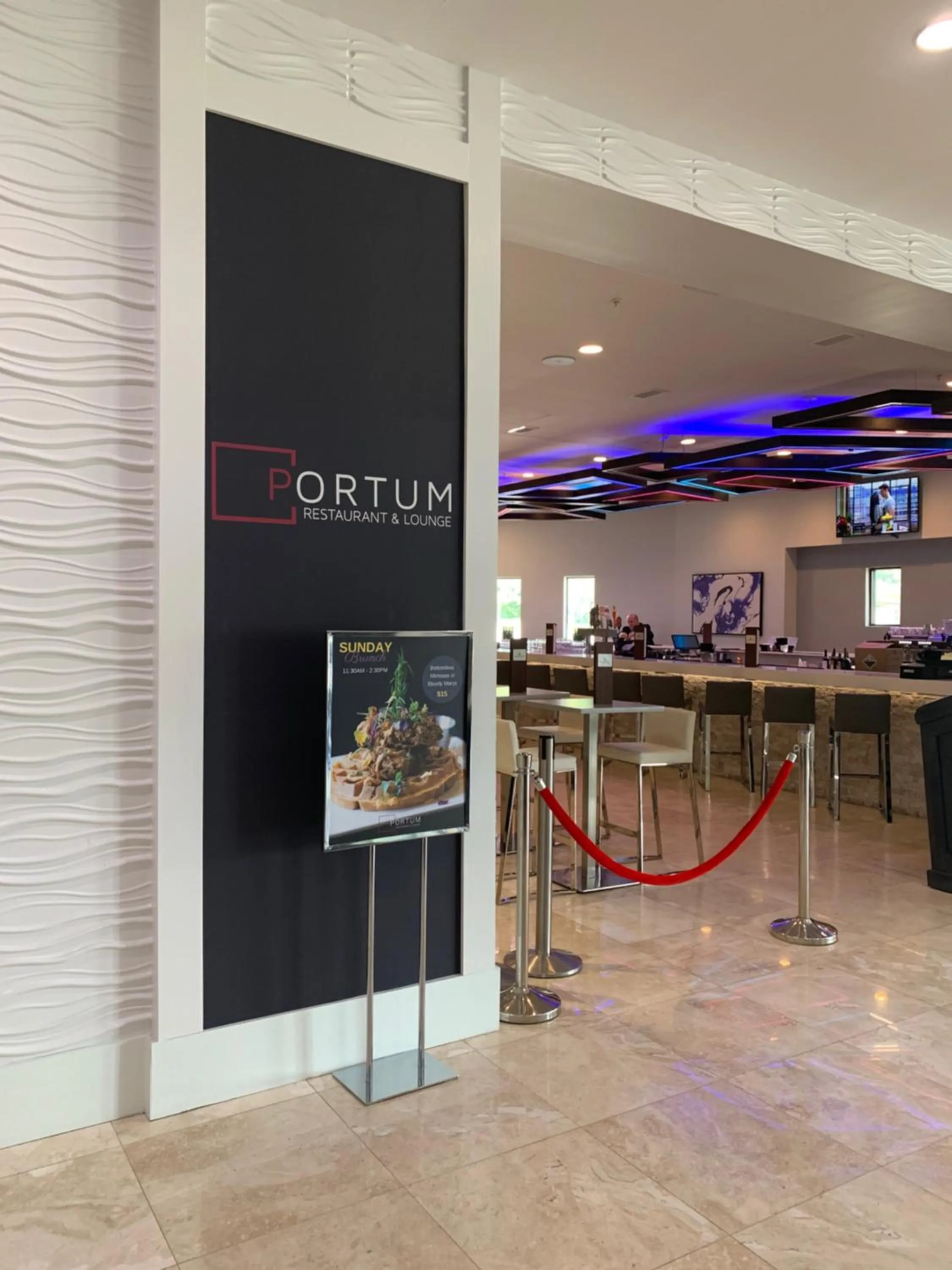 Restaurant/places to eat in Harborside Hotel