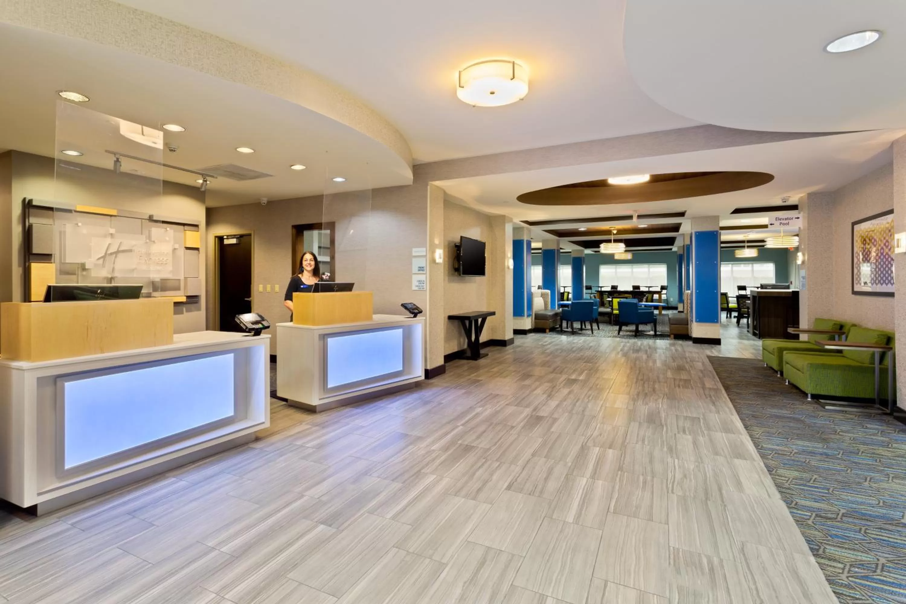 Property building in Holiday Inn Express Hotel & Suites Largo-Clearwater by IHG