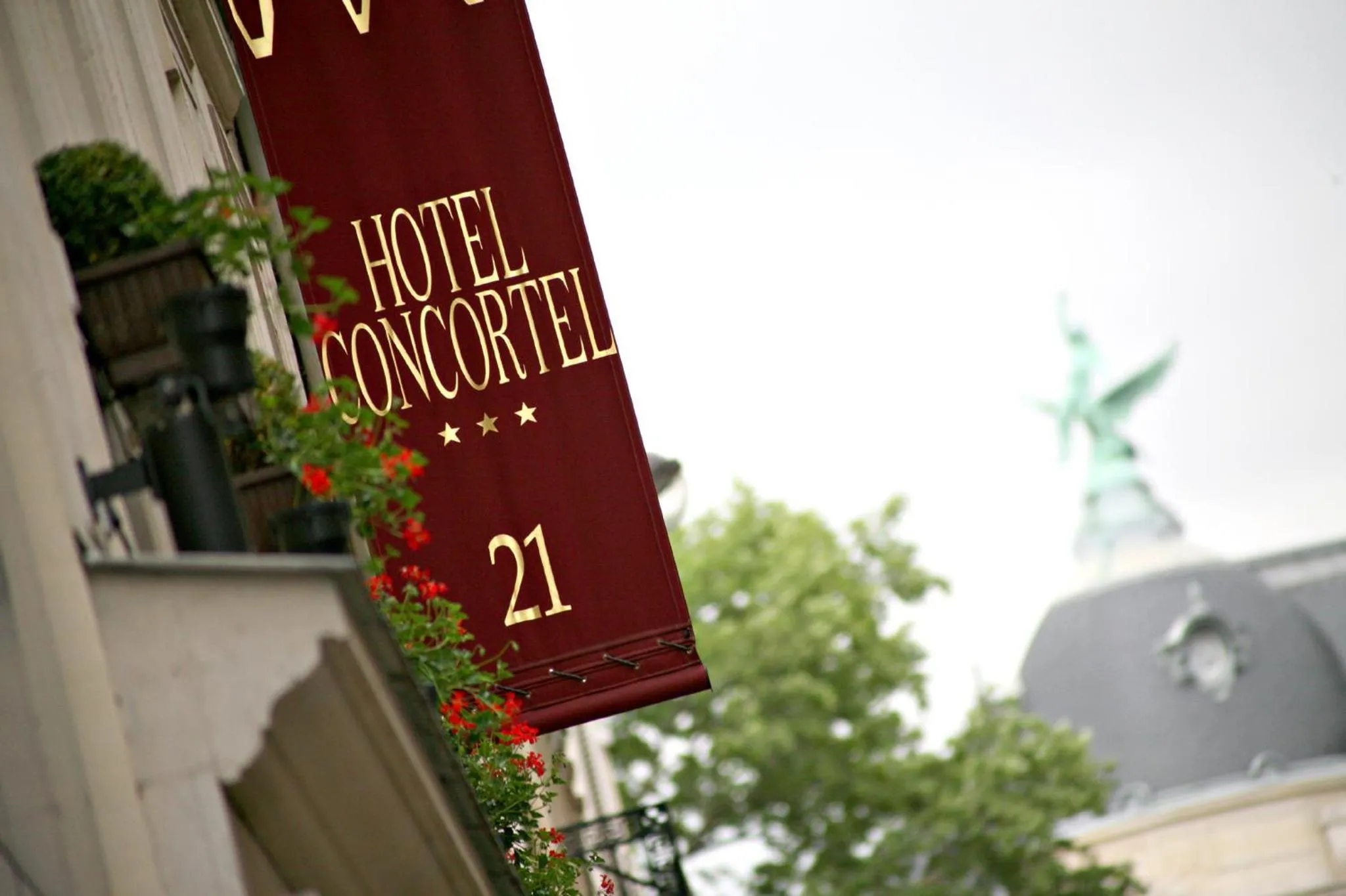 Facade/entrance in Hotel Concortel Paris