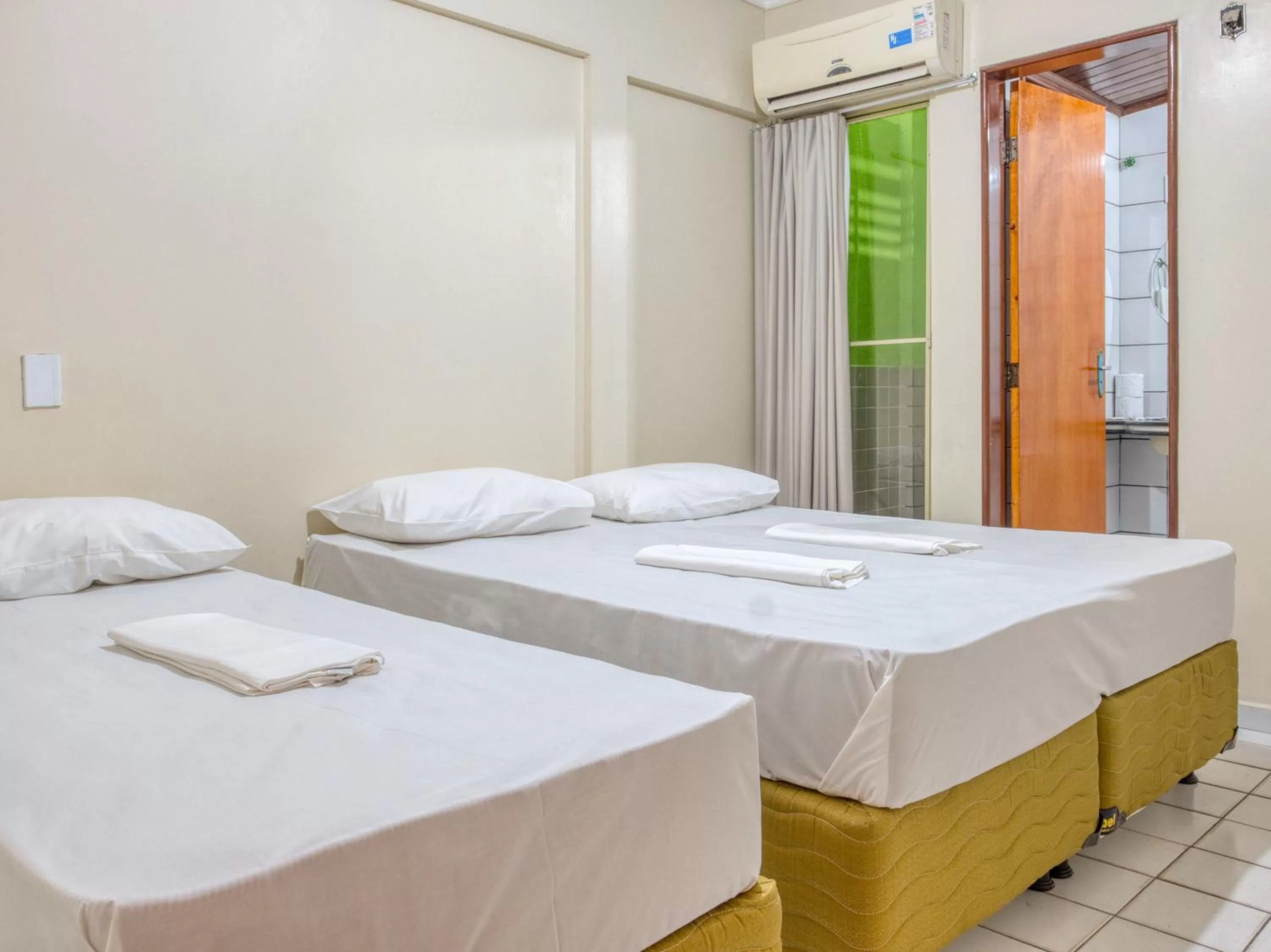 Bedroom, Bed in Pousada Ilha Costeira