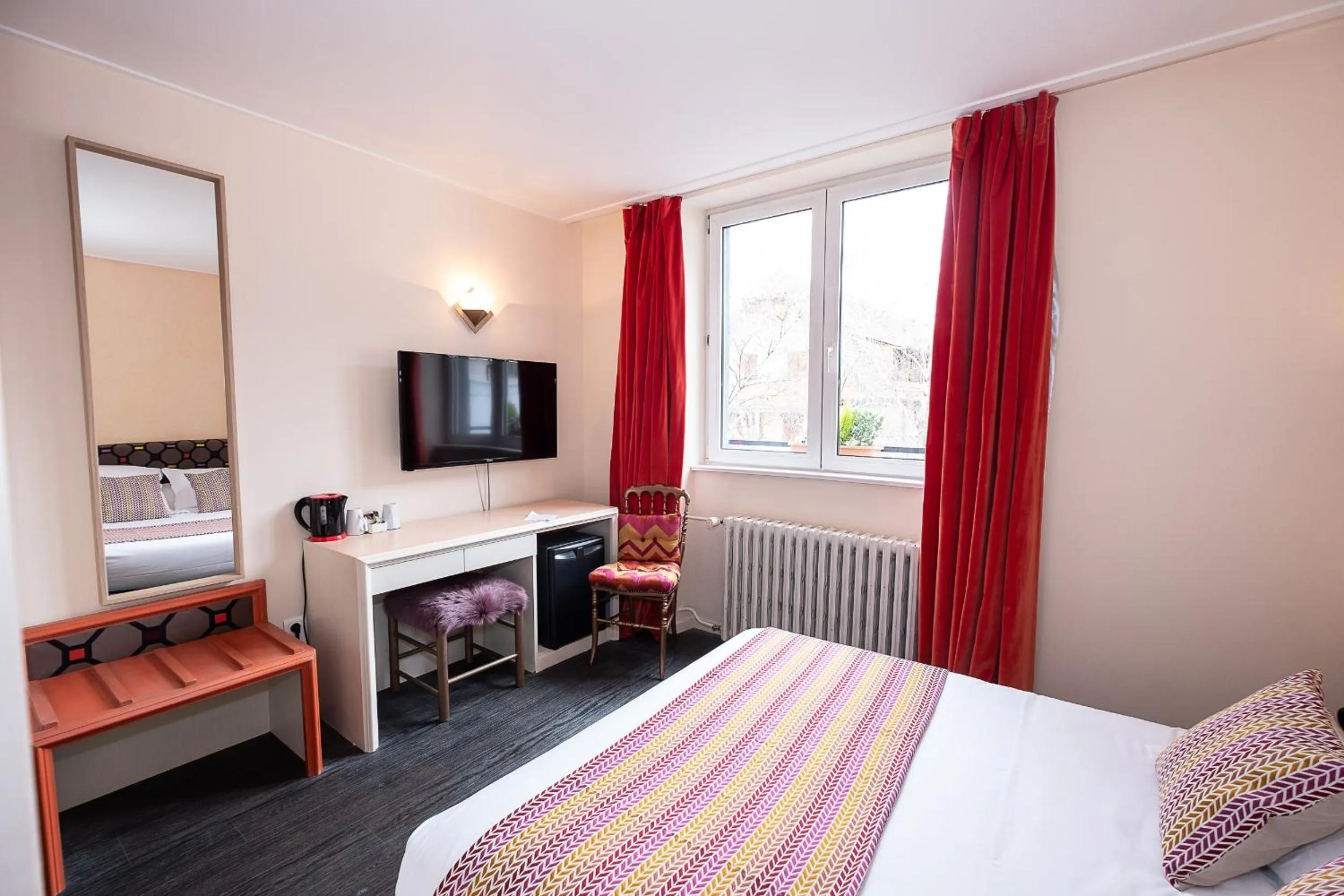 Bed in The Originals City Hotel de l Ange Guebwiller