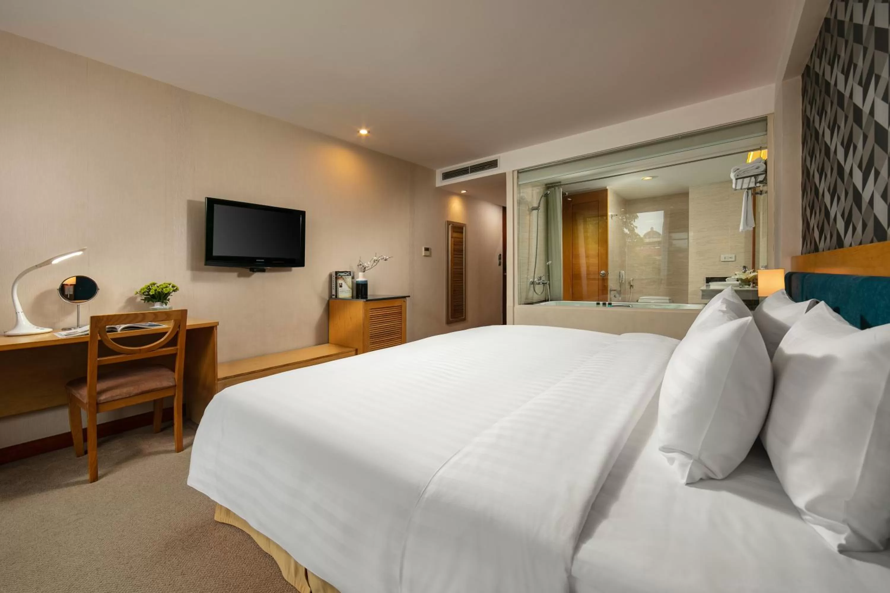 Photo of the whole room, Bed in La Casa Hanoi Hotel