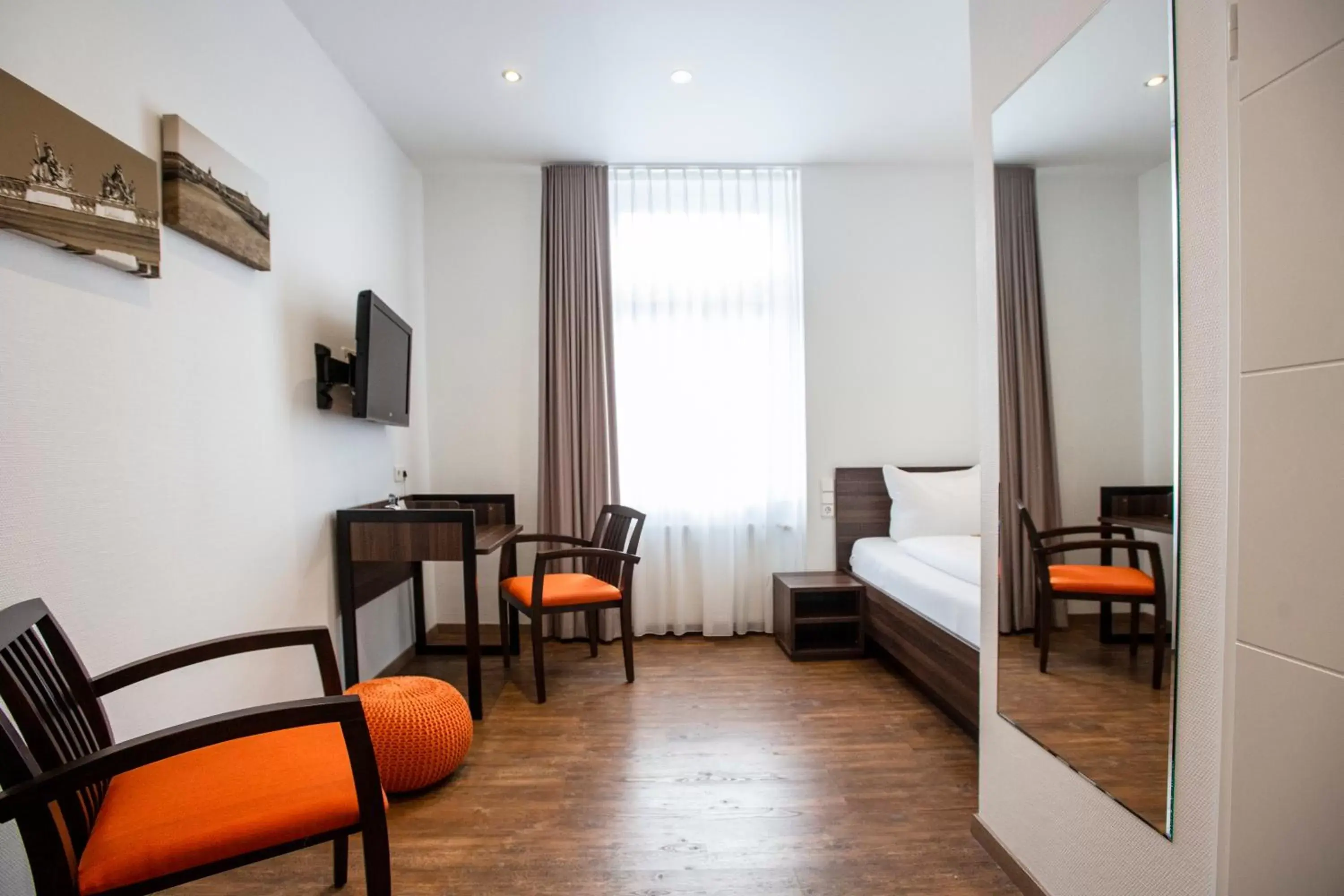 sevenDays Hotel Karlsruhe sevenDays Hotel Karlsruhe