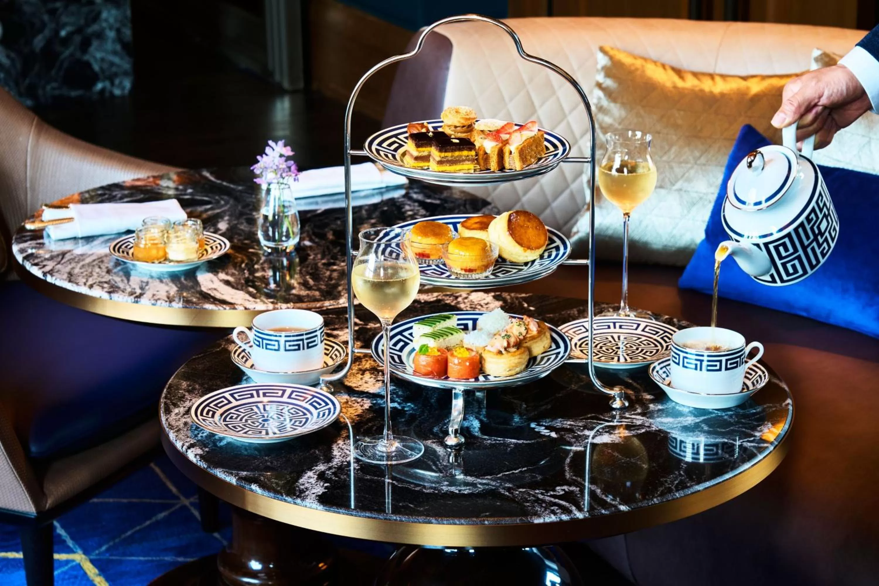 Restaurant/places to eat in The St. Regis Osaka