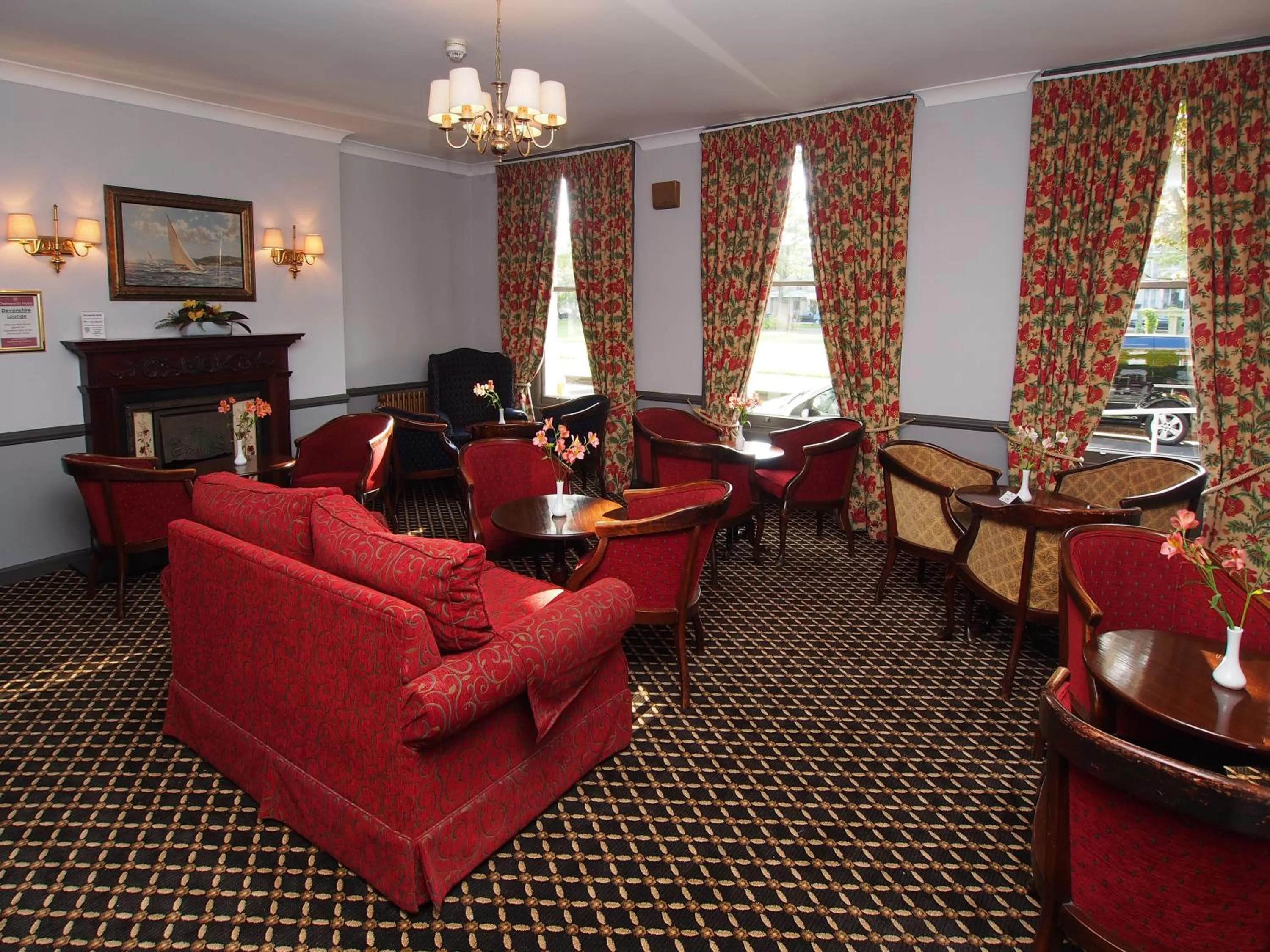 Lounge or bar in The Chatsworth Hotel