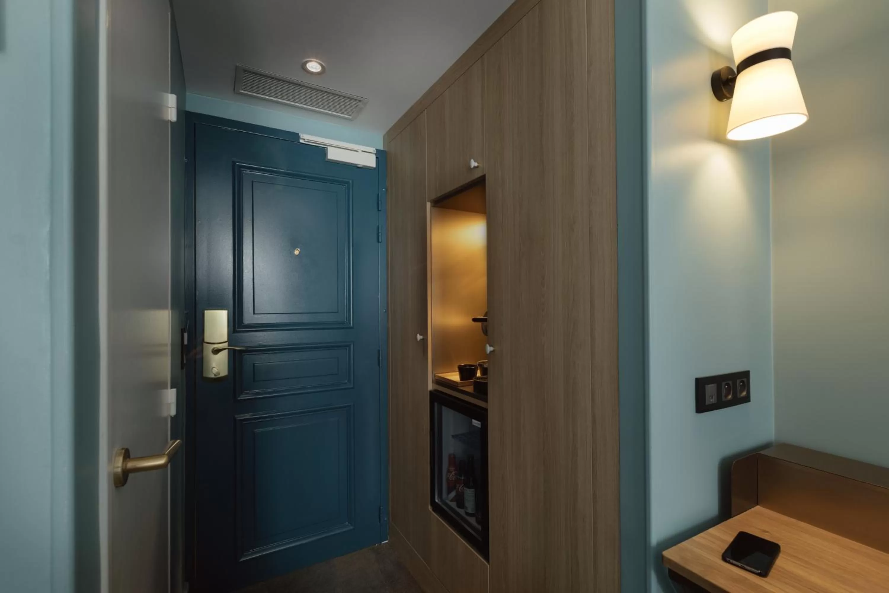 Coffee/tea facilities in XO Hotel Paris