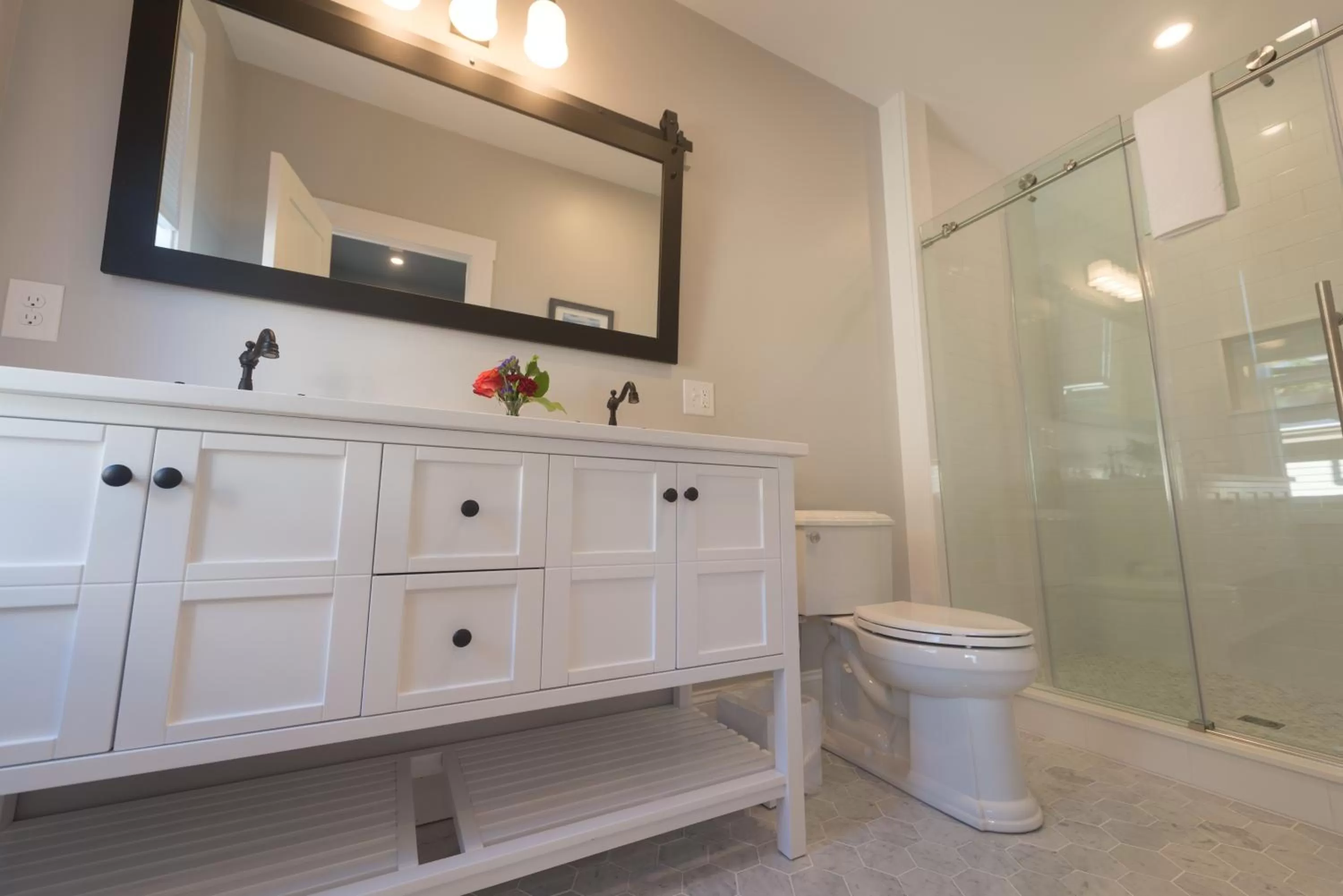 Bathroom in Paws on Pelham