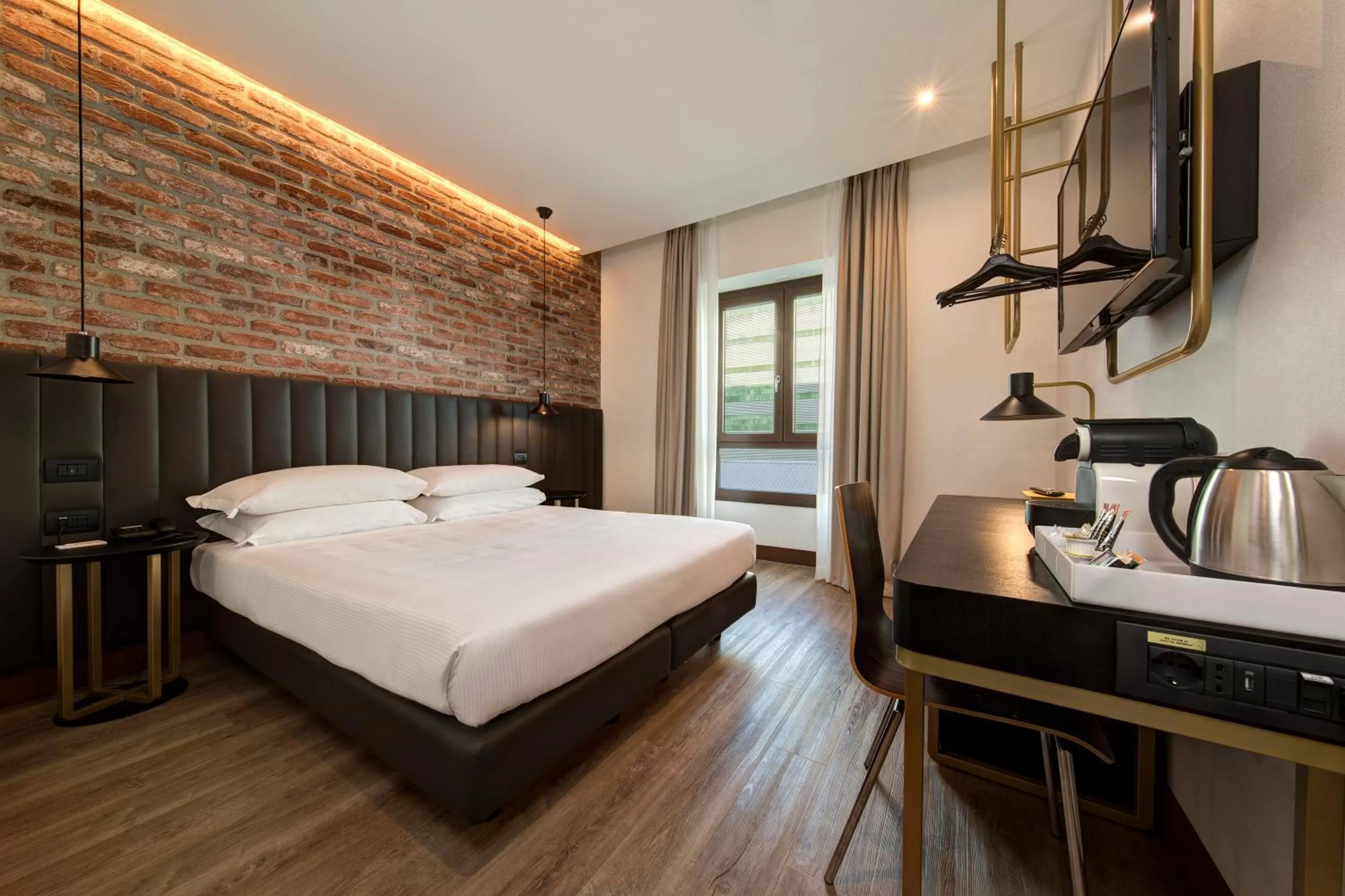 Photo of the whole room, Bed in Best Western Hotel Tritone